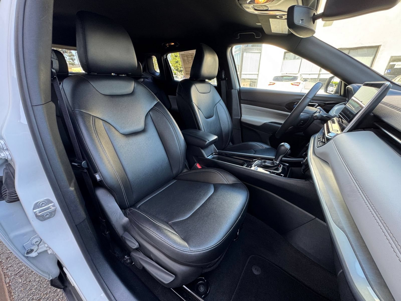 Thumbnail: 2025 Jeep Compass - 32