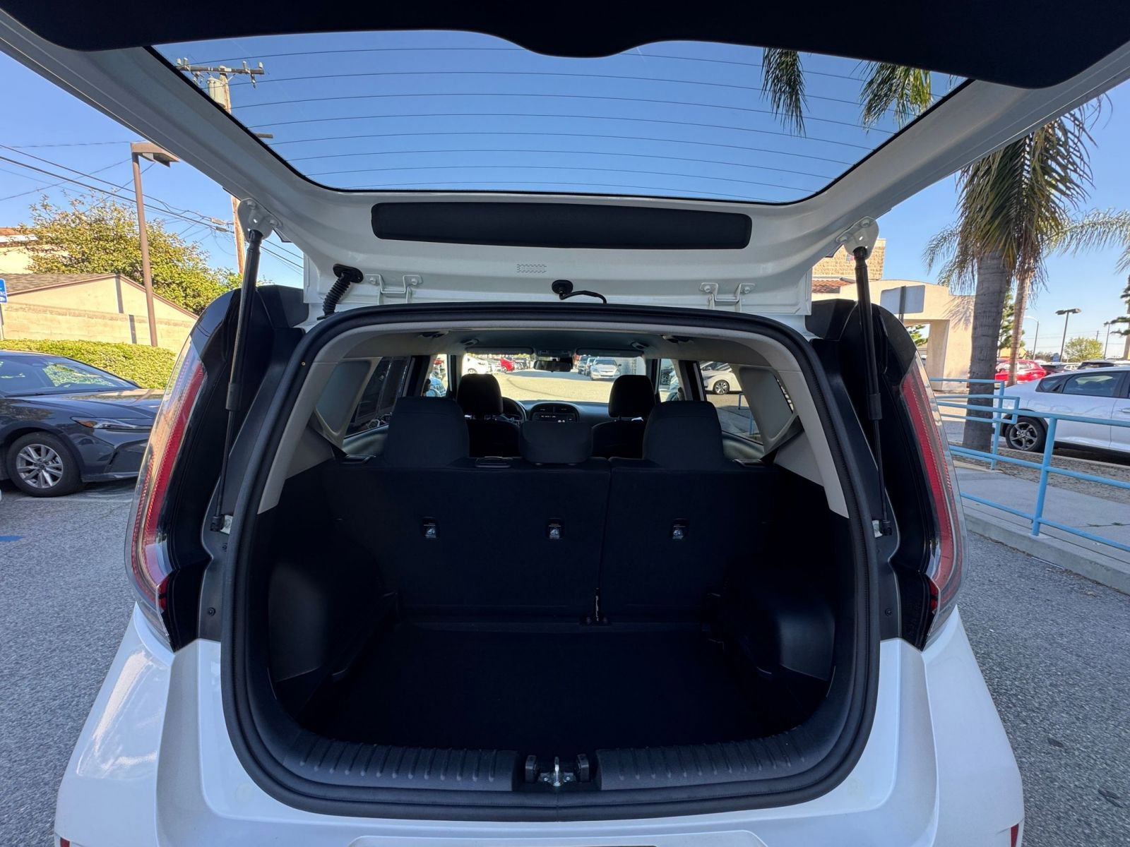 Thumbnail: 2025 Kia Soul - 29