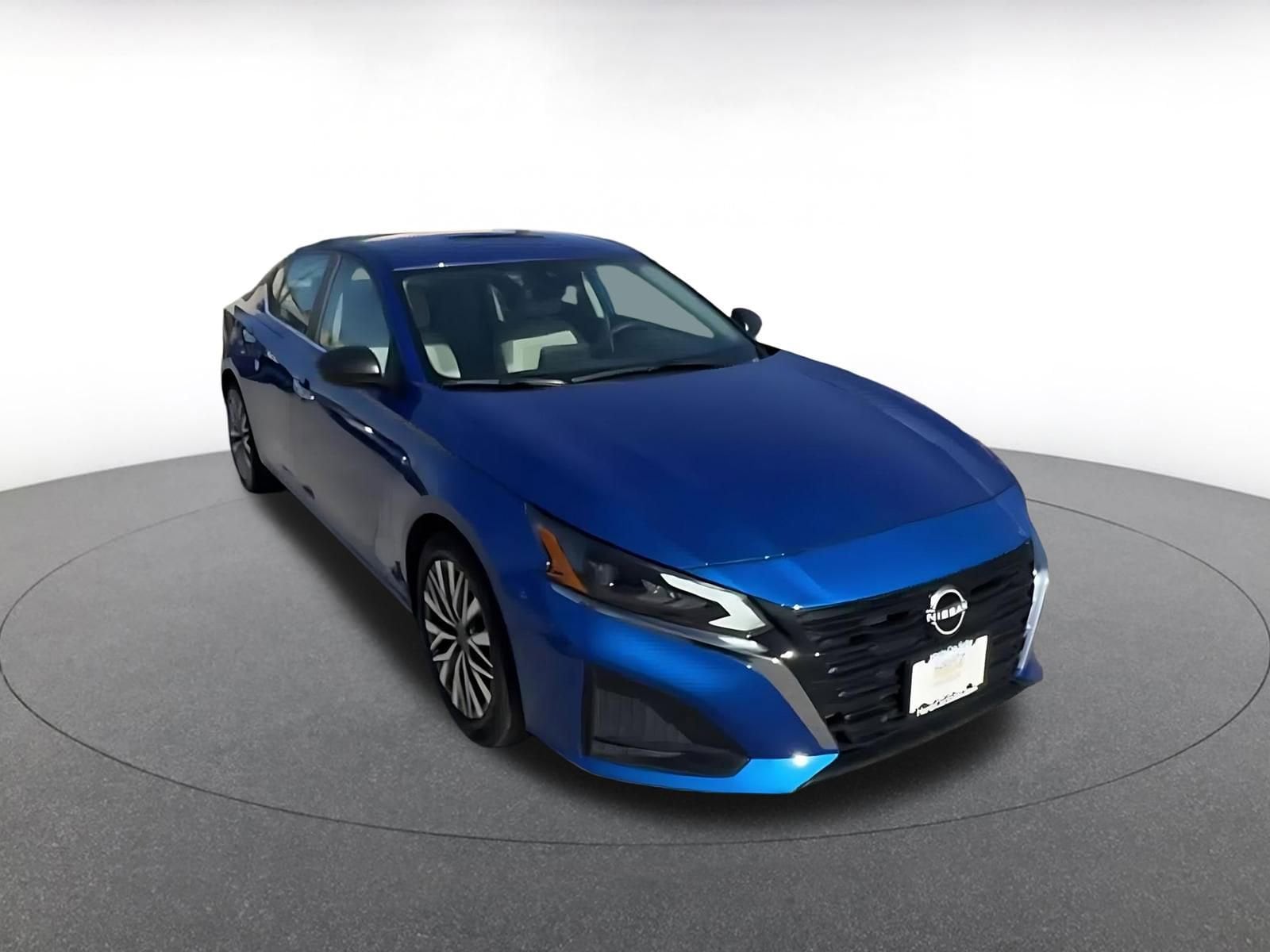 Thumbnail: 2025 Nissan Altima - 3