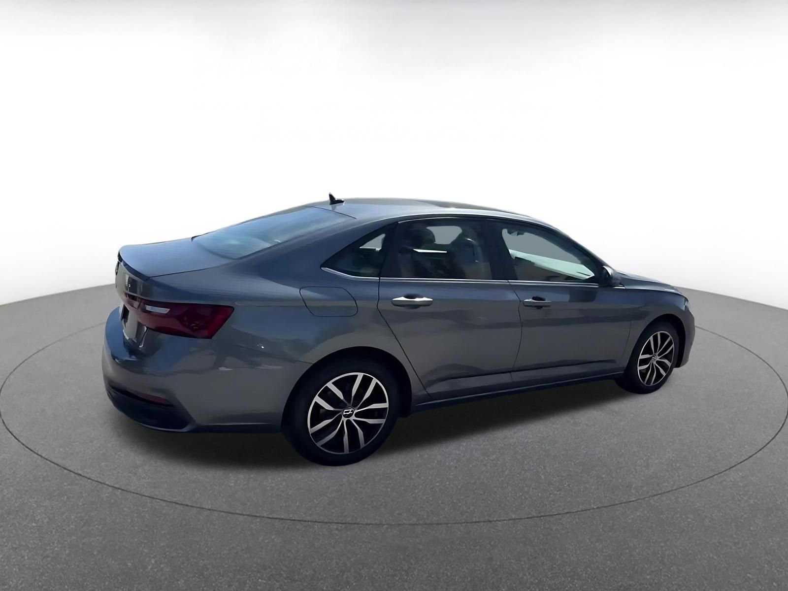 Thumbnail: 2025 Volkswagen Jetta - 14