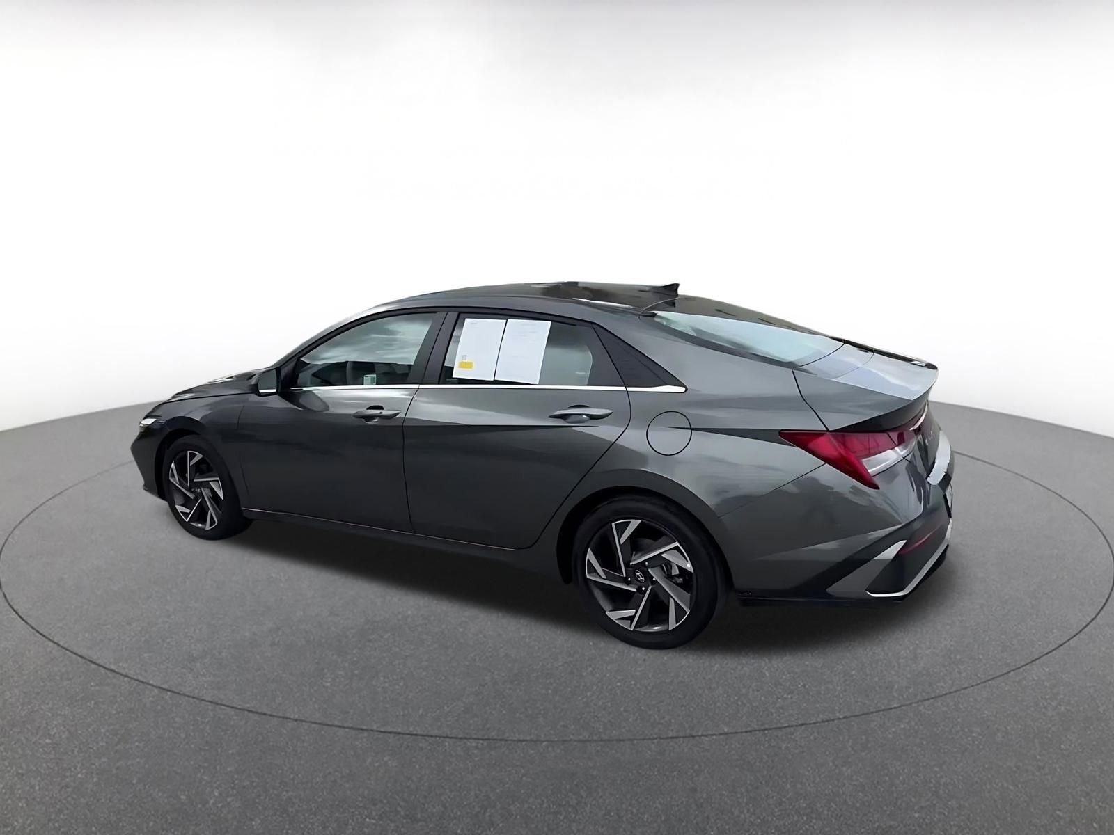 Thumbnail: 2025 Hyundai Elantra - 10