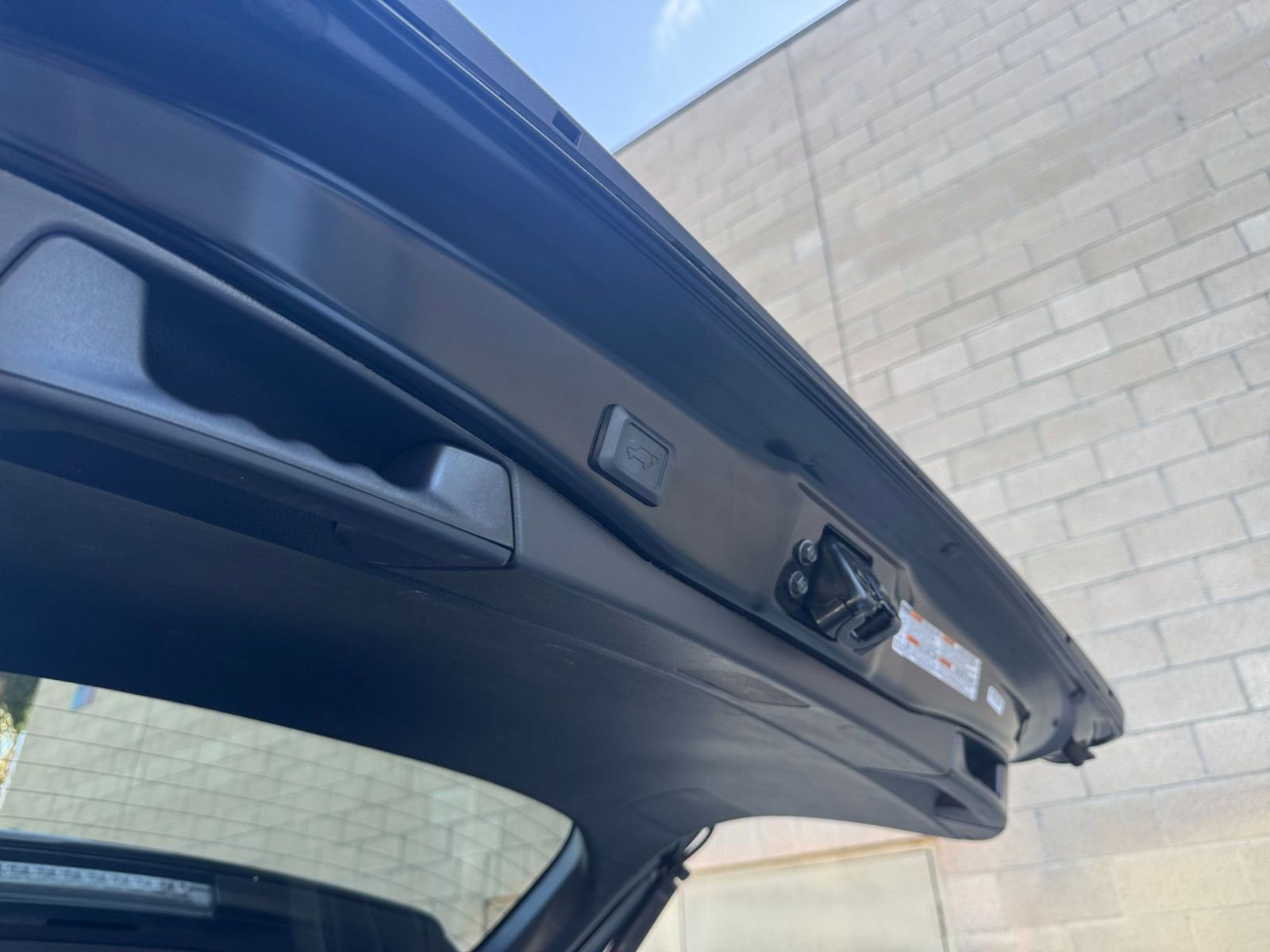 Thumbnail: 2025 Toyota RAV4 - 23