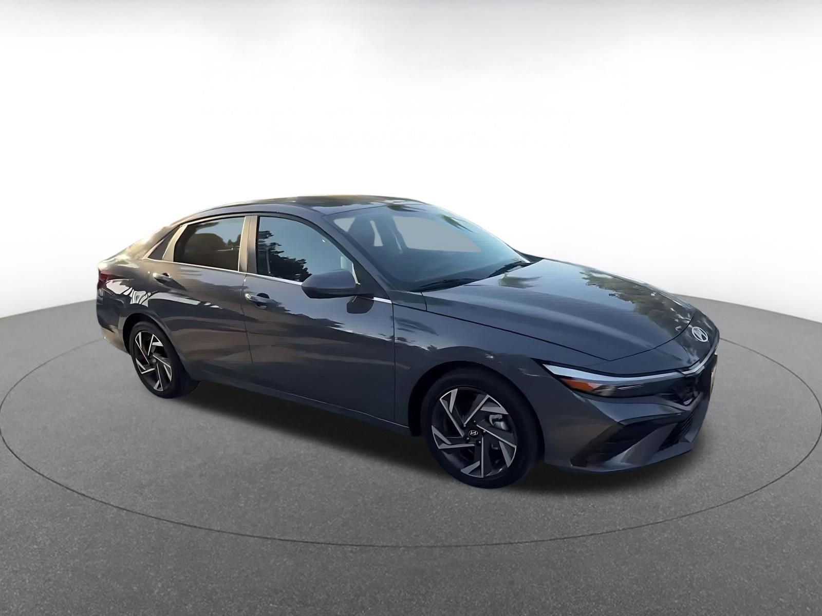 Thumbnail: 2025 Hyundai Elantra - 2