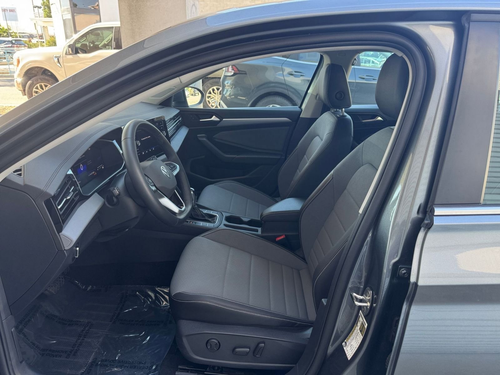 Thumbnail: 2025 Volkswagen Jetta - 25