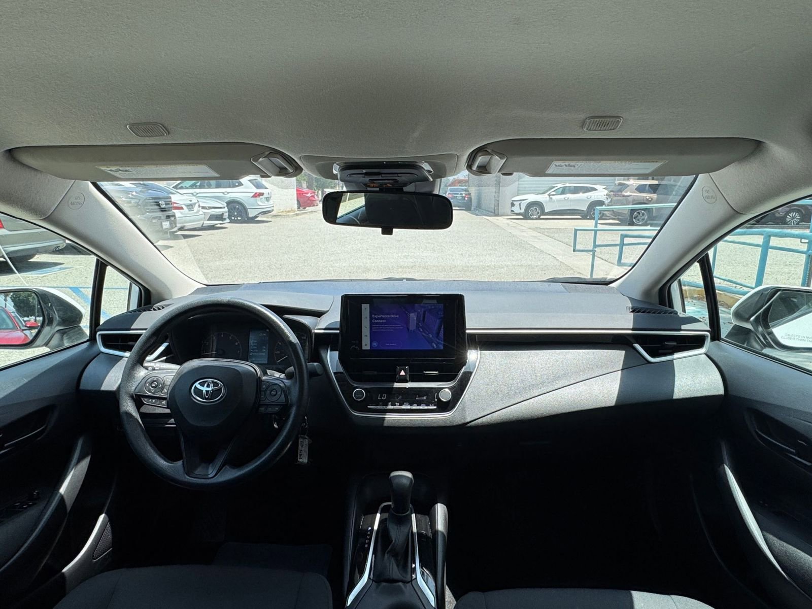 Thumbnail: 2025 Toyota Corolla - 32