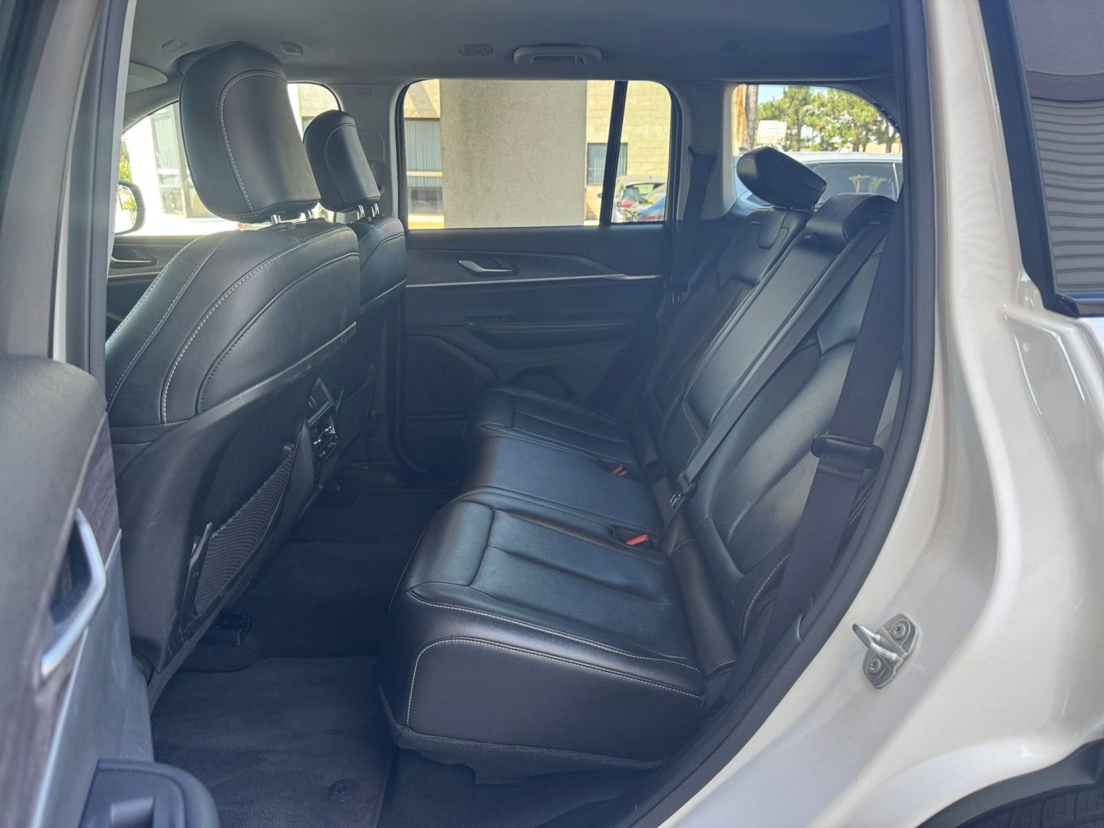 Thumbnail: 2024 Jeep Grand Cherokee - 25