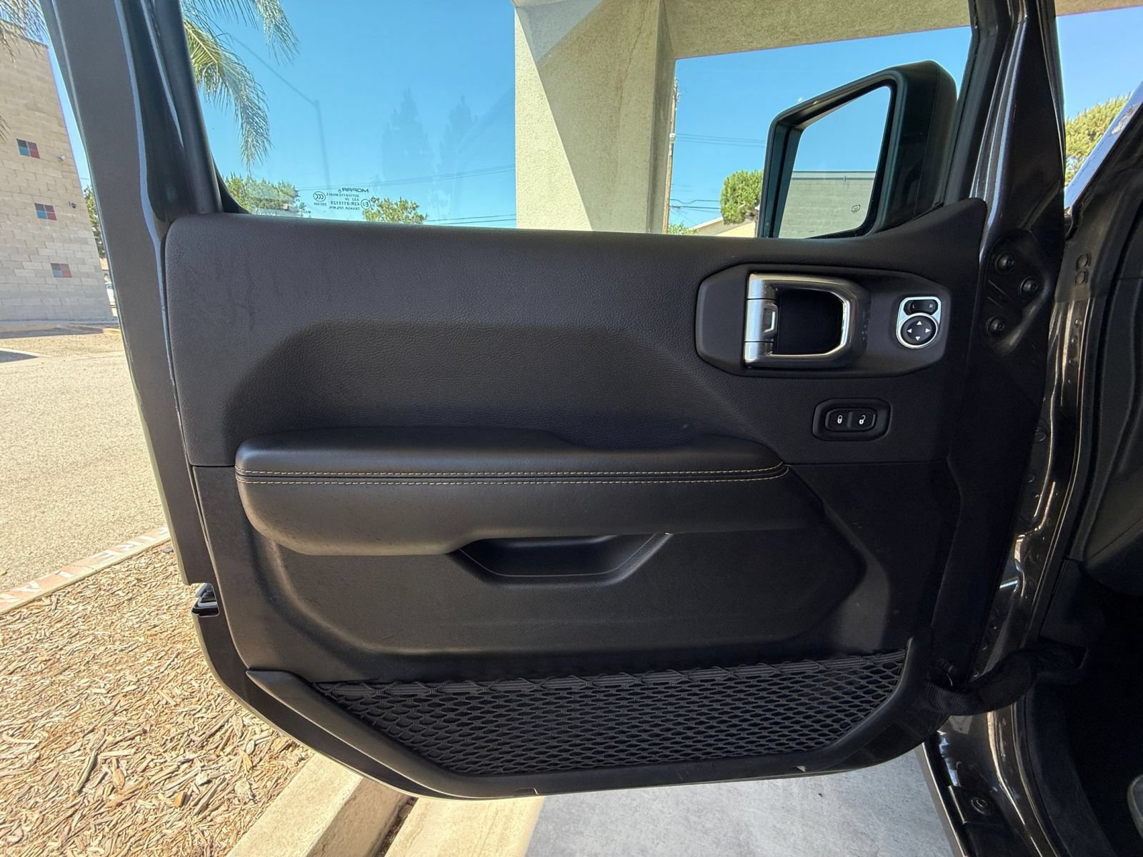 Thumbnail: 2025 Jeep Wrangler - 18