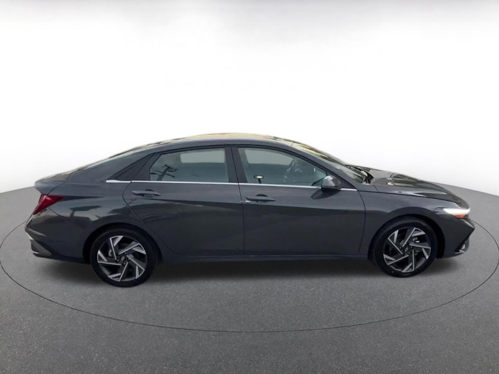 Thumbnail: 2025 Hyundai Elantra - 16