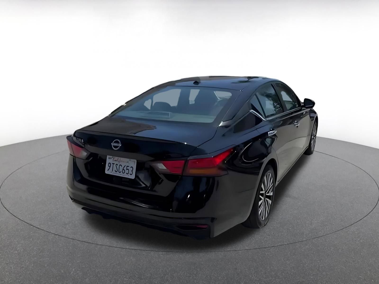 Thumbnail: 2025 Nissan Altima - 15
