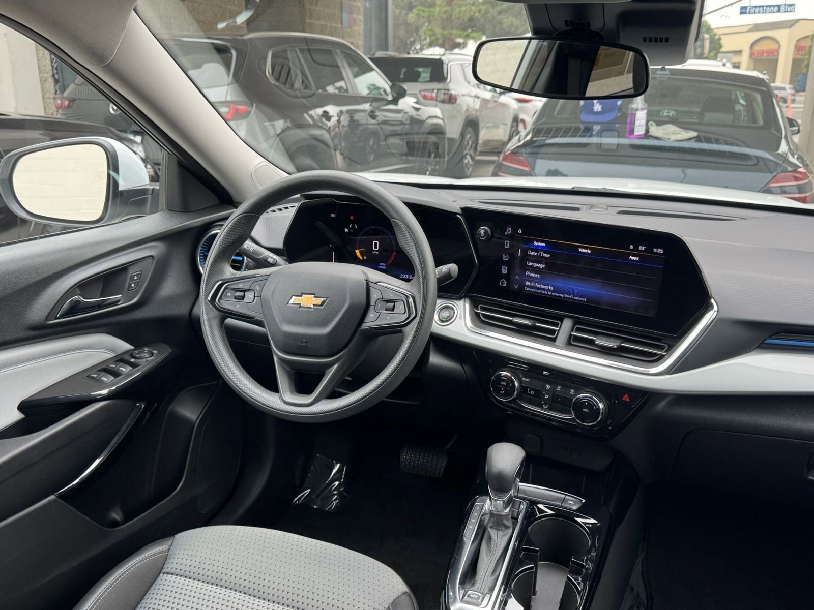 Thumbnail: 2025 Chevrolet Trax - 33