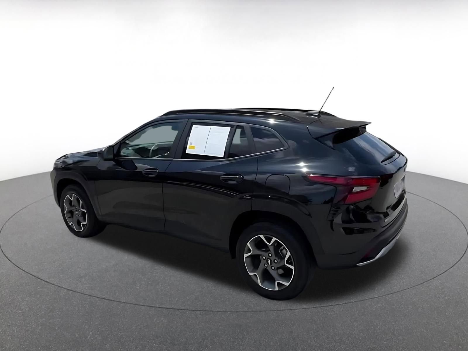 Thumbnail: 2025 Chevrolet Trax - 10