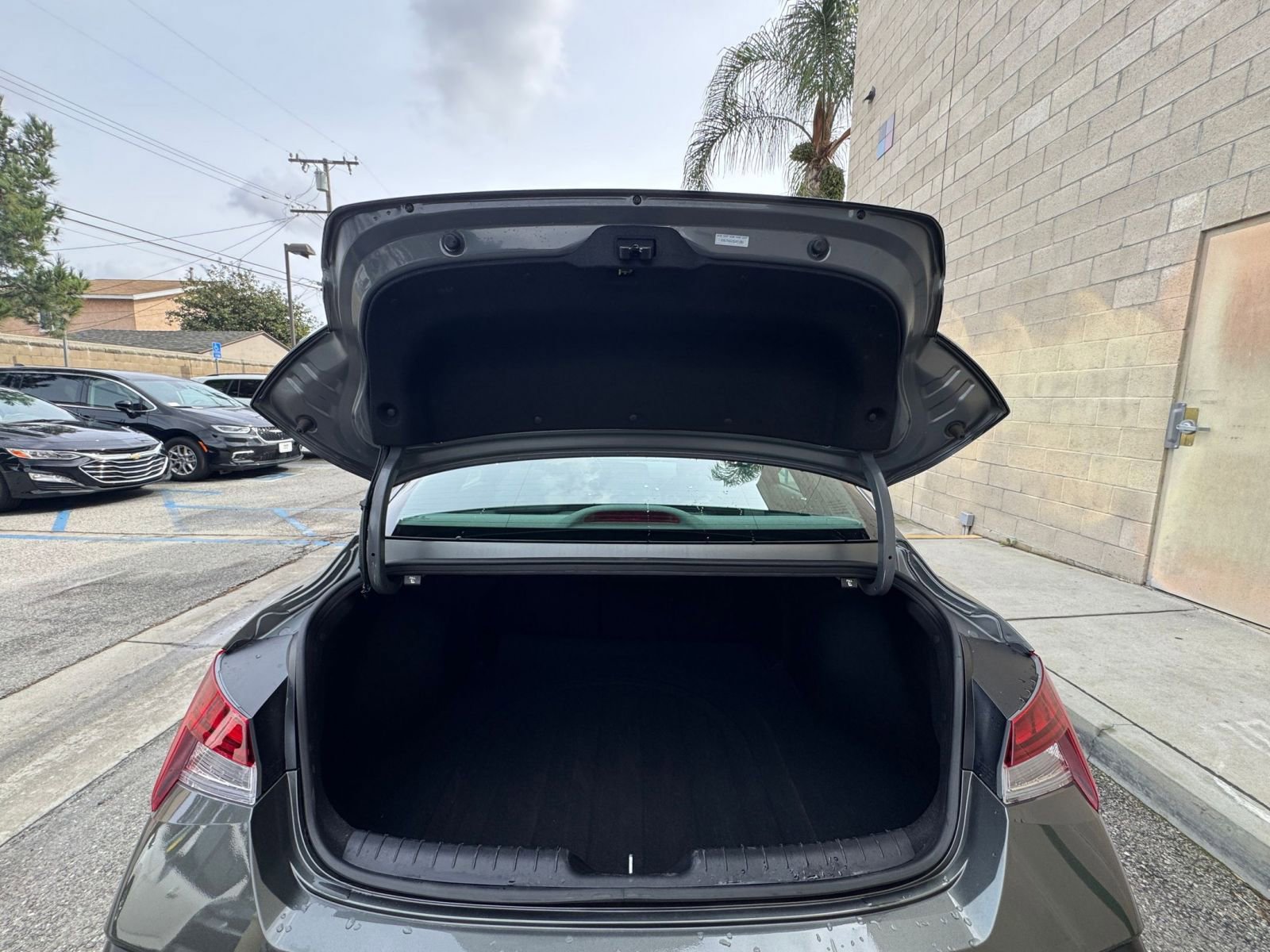 Thumbnail: 2025 Hyundai Elantra - 33