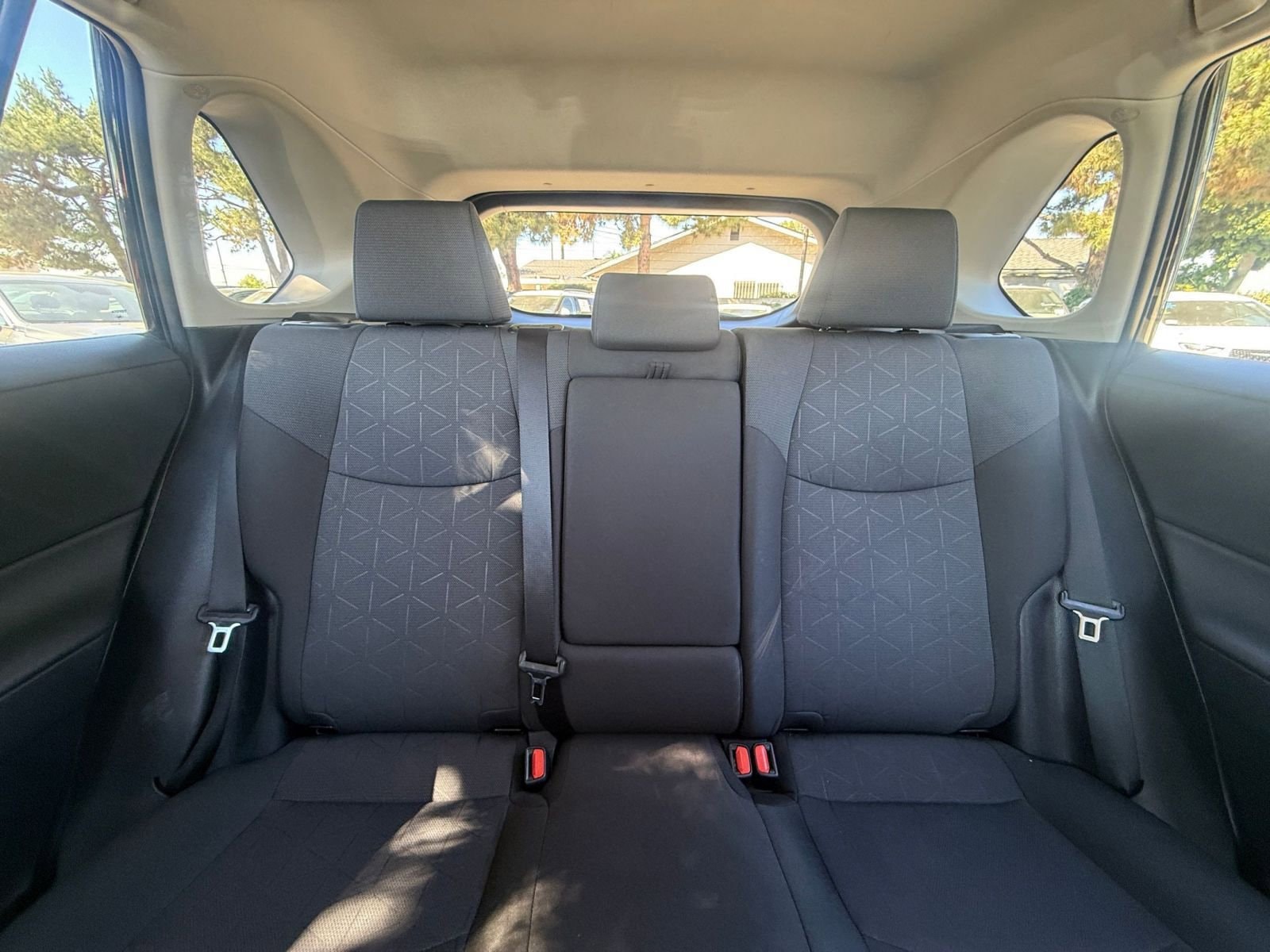 Thumbnail: 2025 Toyota RAV4 - 34