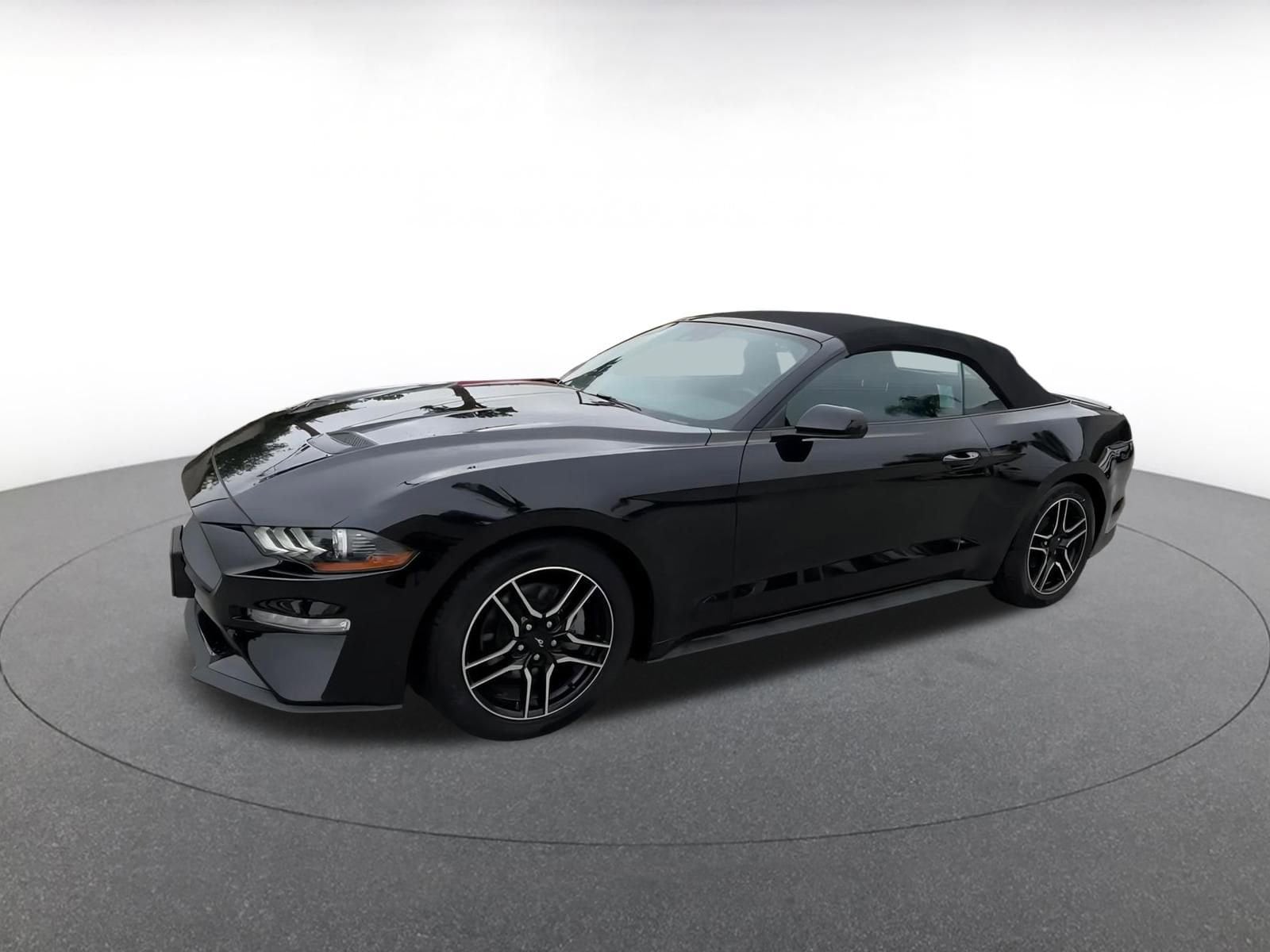 2023 Ford Mustang  7