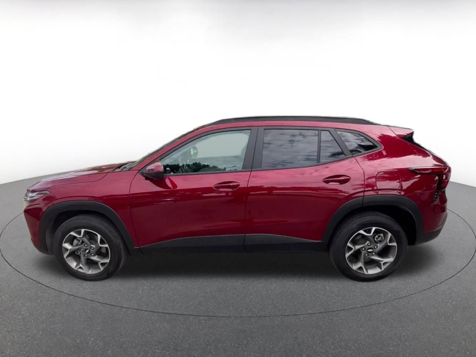Thumbnail: 2025 Chevrolet Trax - 8