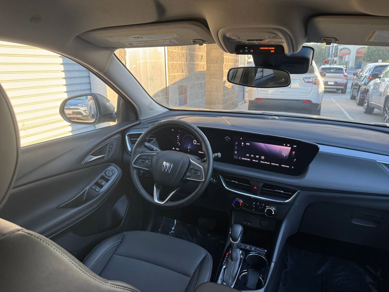 Thumbnail: 2025 Buick Encore GX - 32