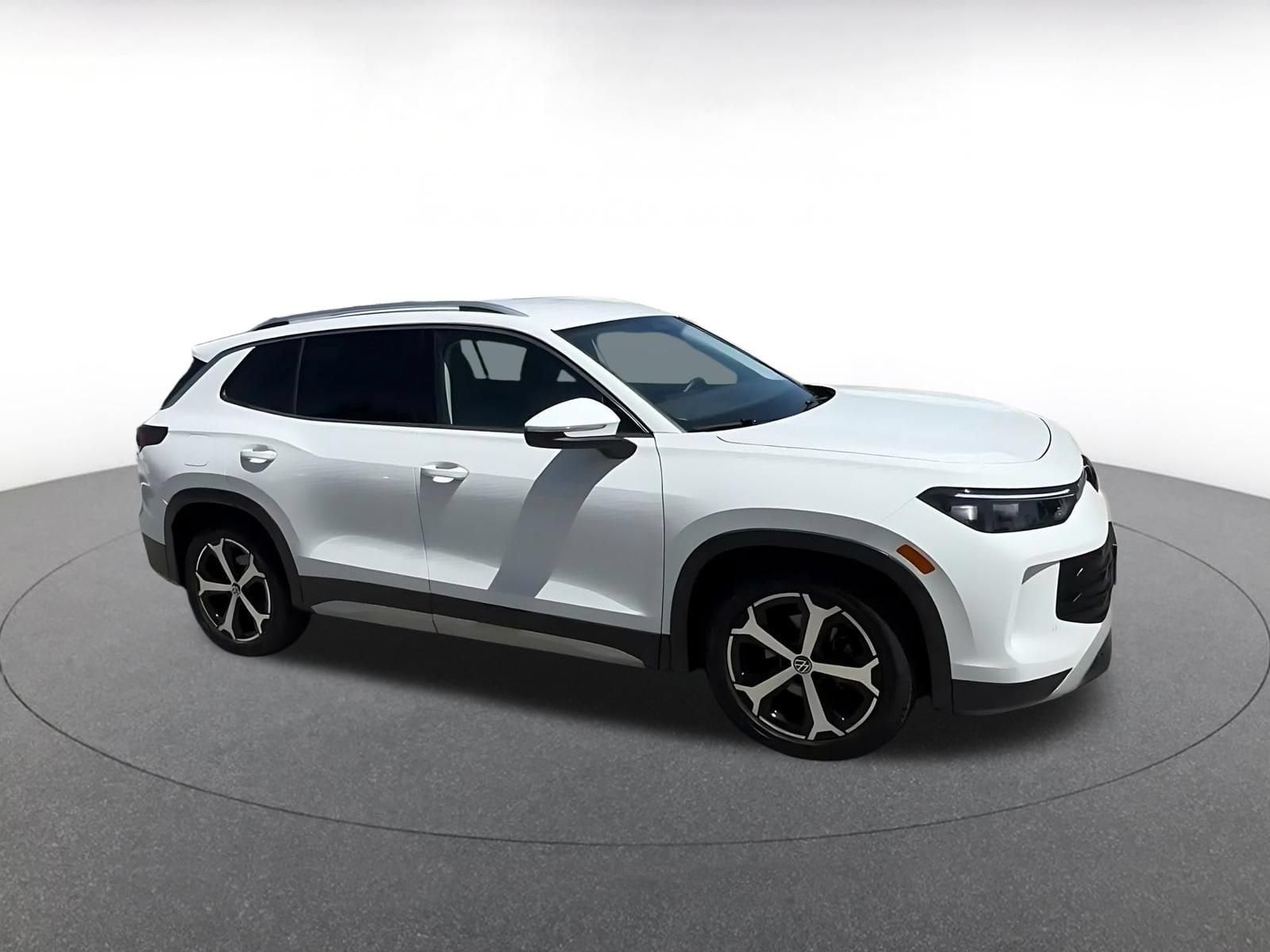 Thumbnail: 2026 Volkswagen Tiguan - 2