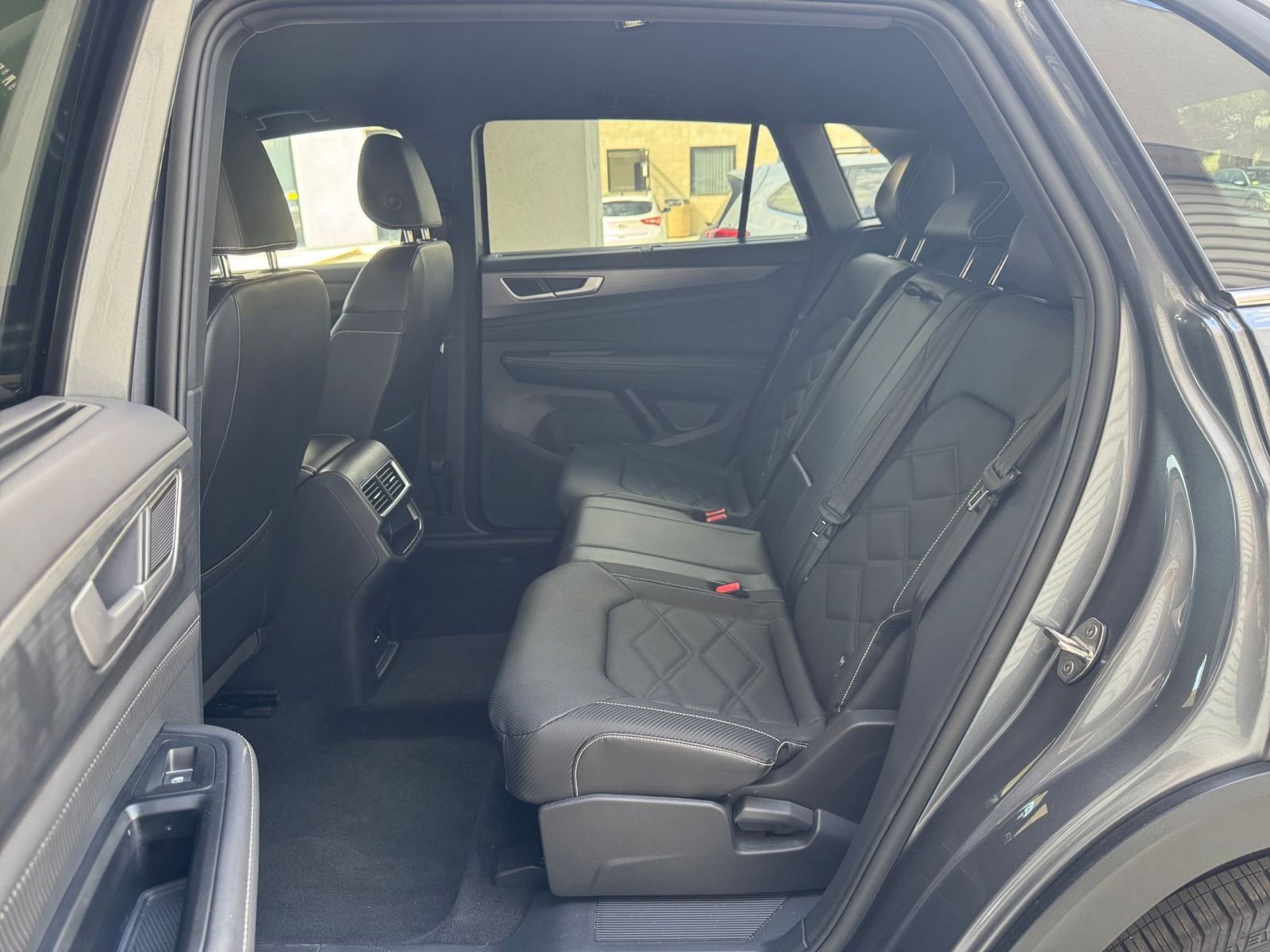 Thumbnail: 2025 Volkswagen Atlas - 25