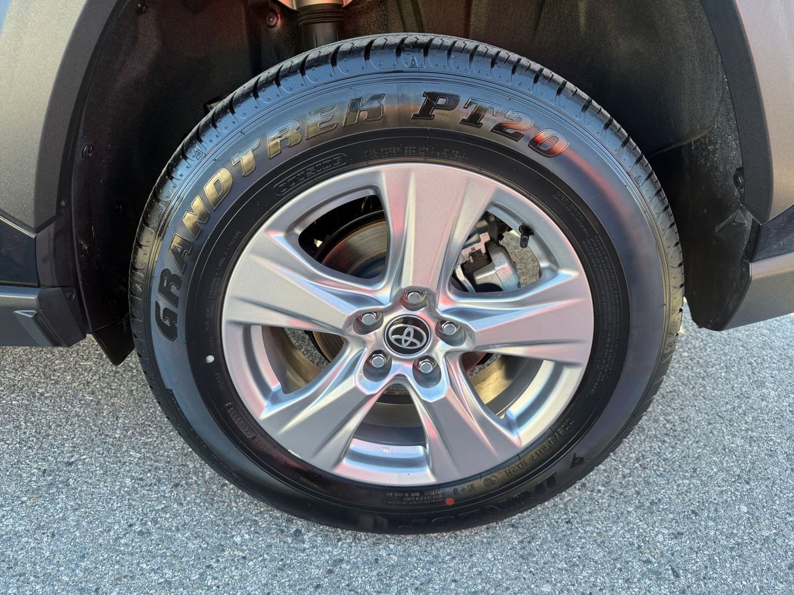 Thumbnail: 2025 Toyota RAV4 - 29