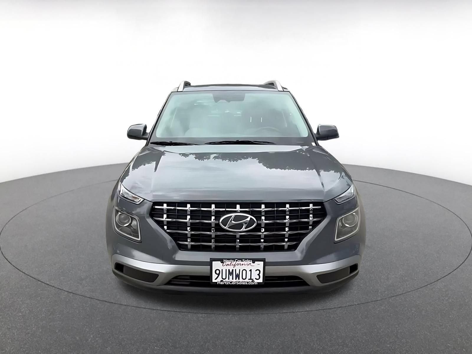 Thumbnail: 2025 Hyundai Venue - 4