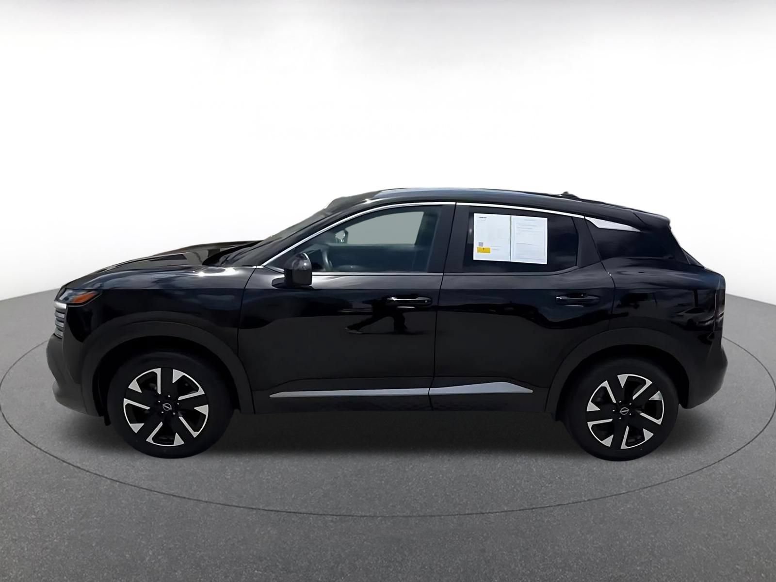 Thumbnail: 2025 Nissan Kicks - 9