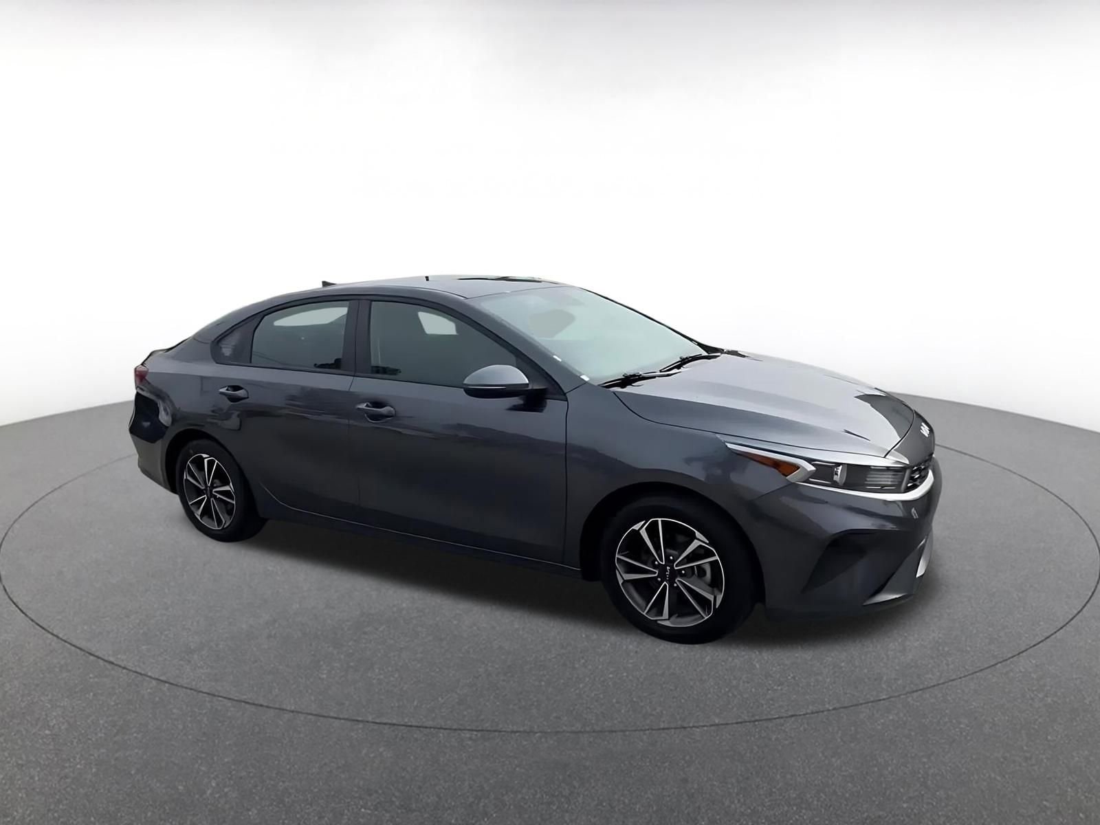 Thumbnail: 2023 Kia Forte - 2