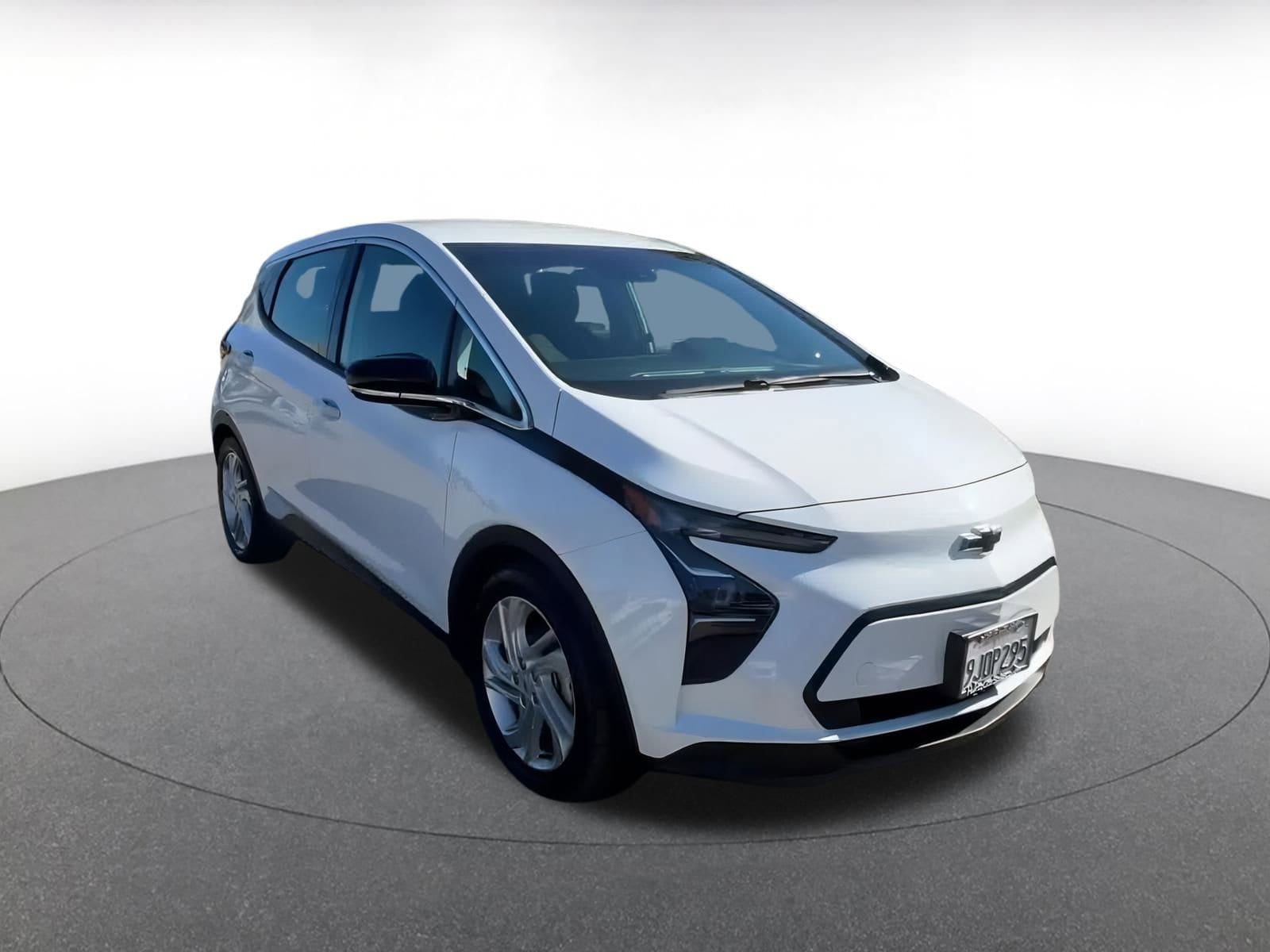 Thumbnail: 2023 Chevrolet Bolt EV - 3