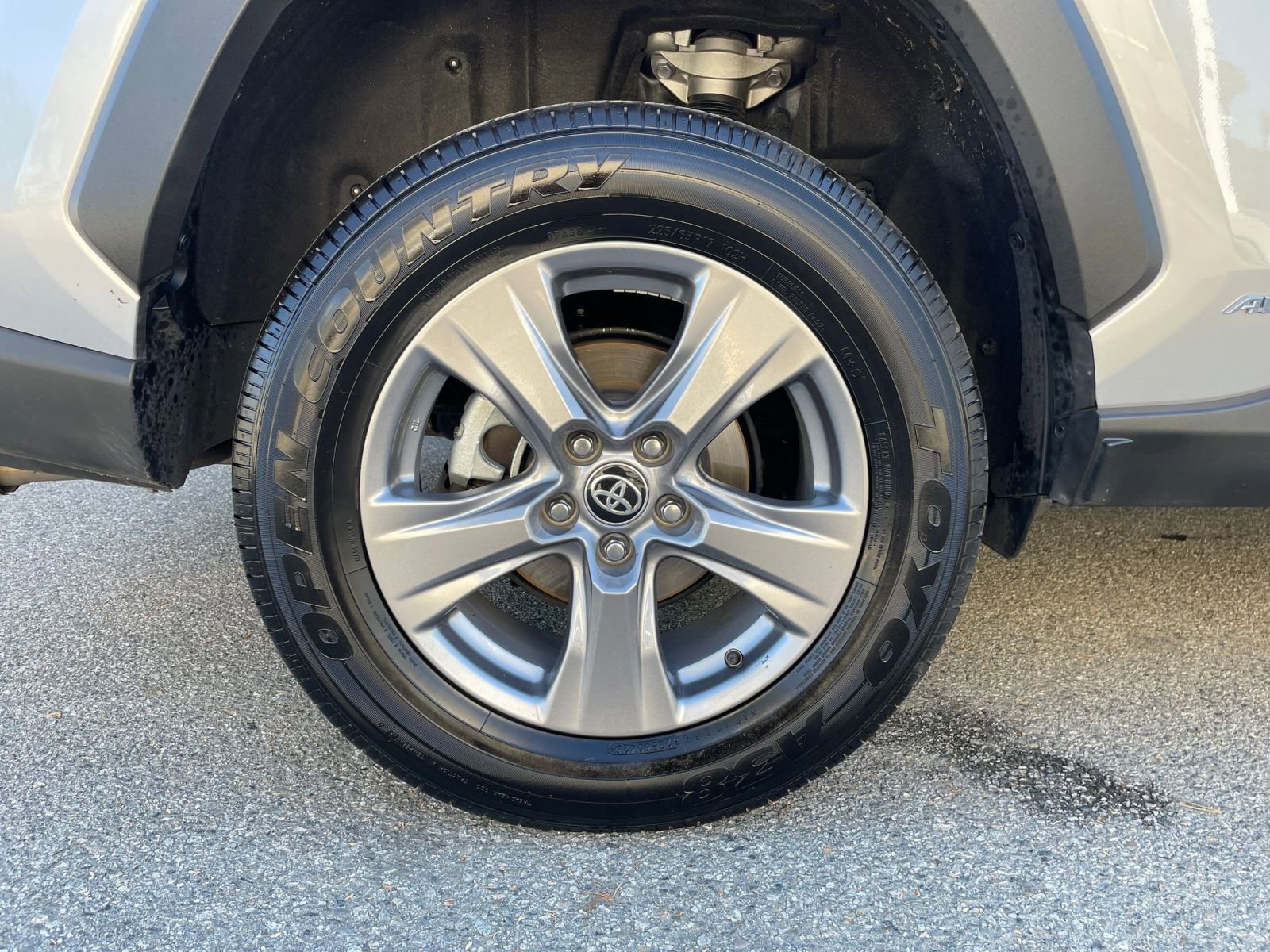 Thumbnail: 2025 Toyota RAV4 - 30