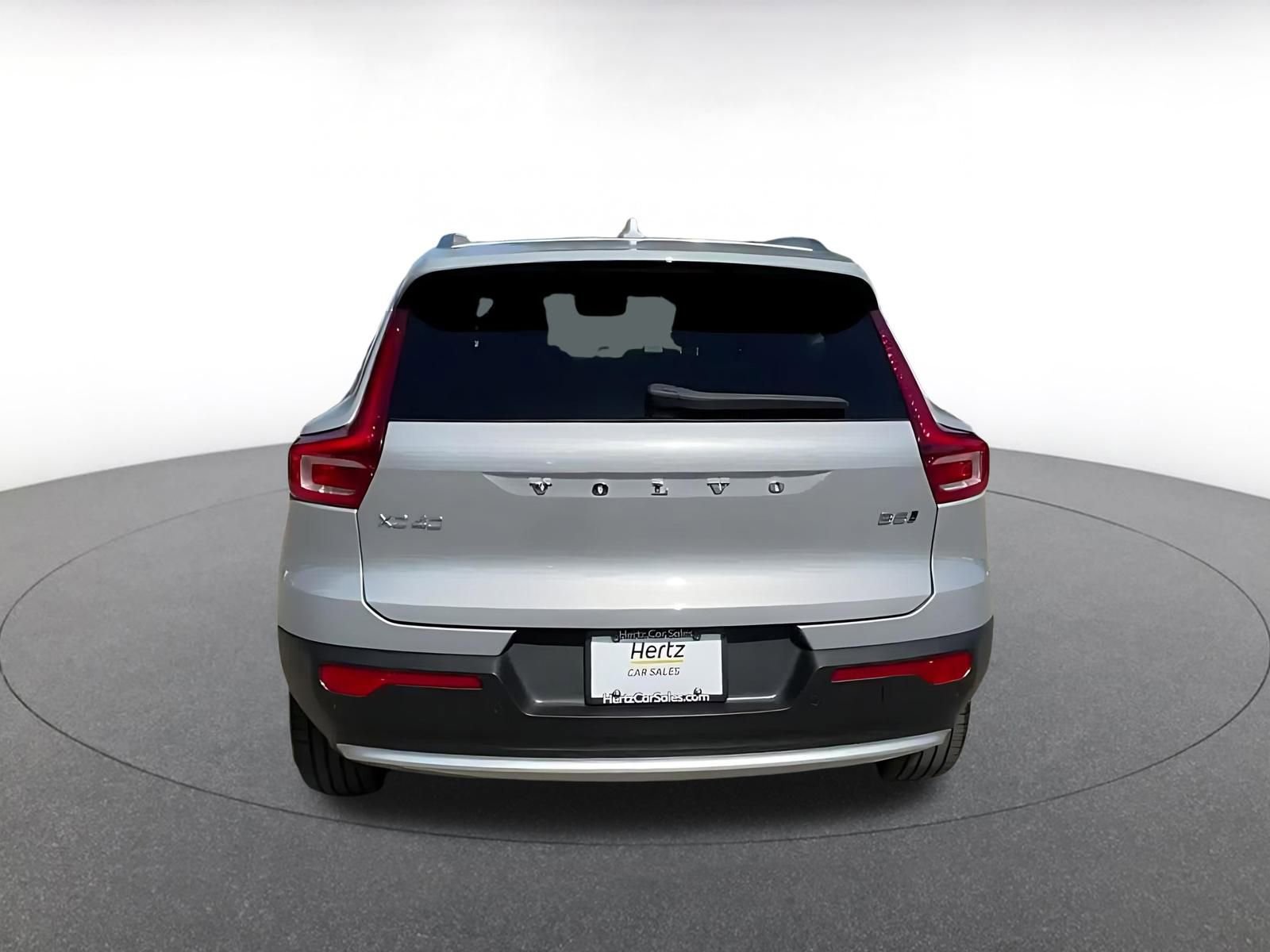 Thumbnail: 2024 Volvo XC40 - 12