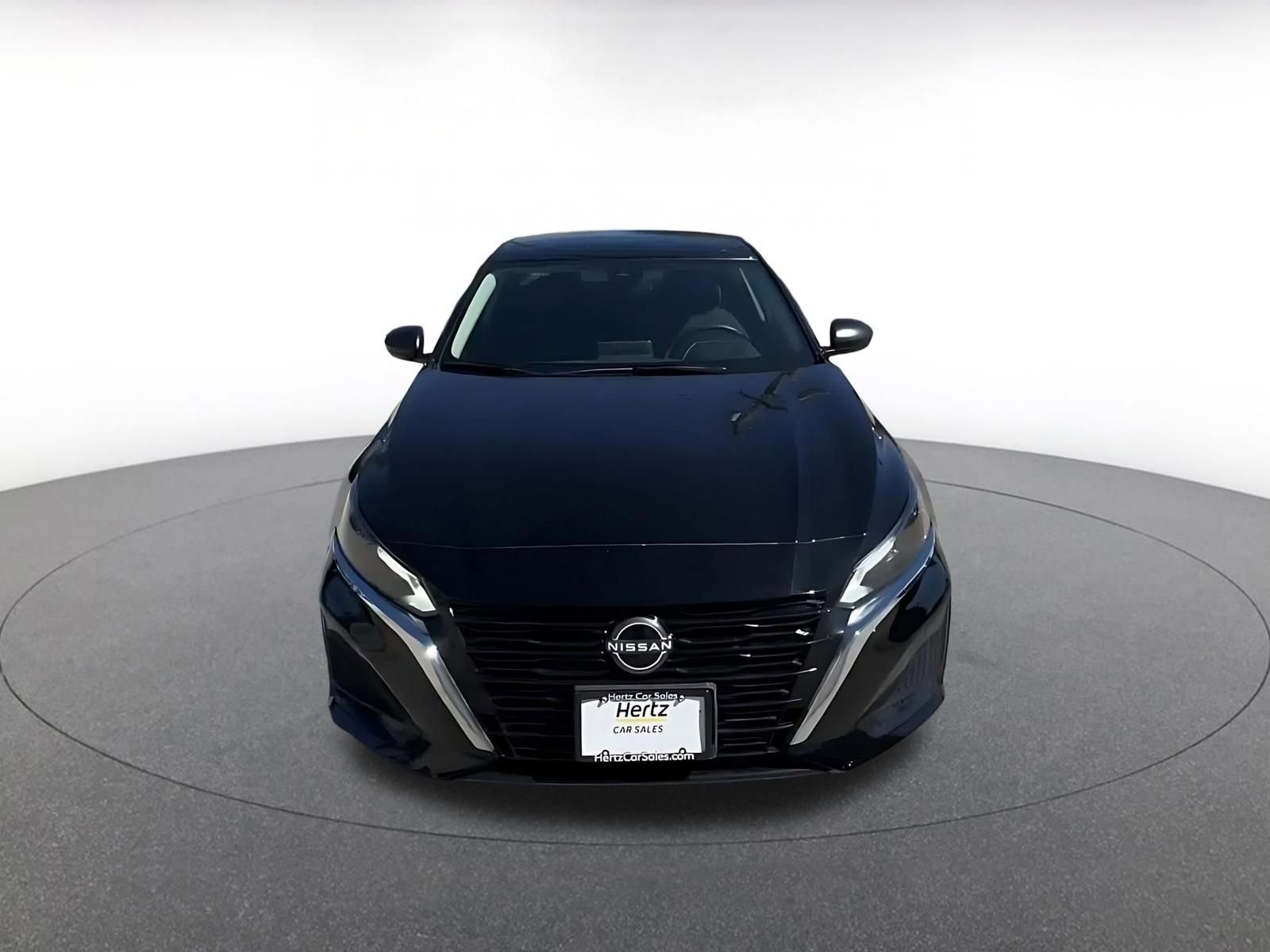 Thumbnail: 2025 Nissan Altima - 4