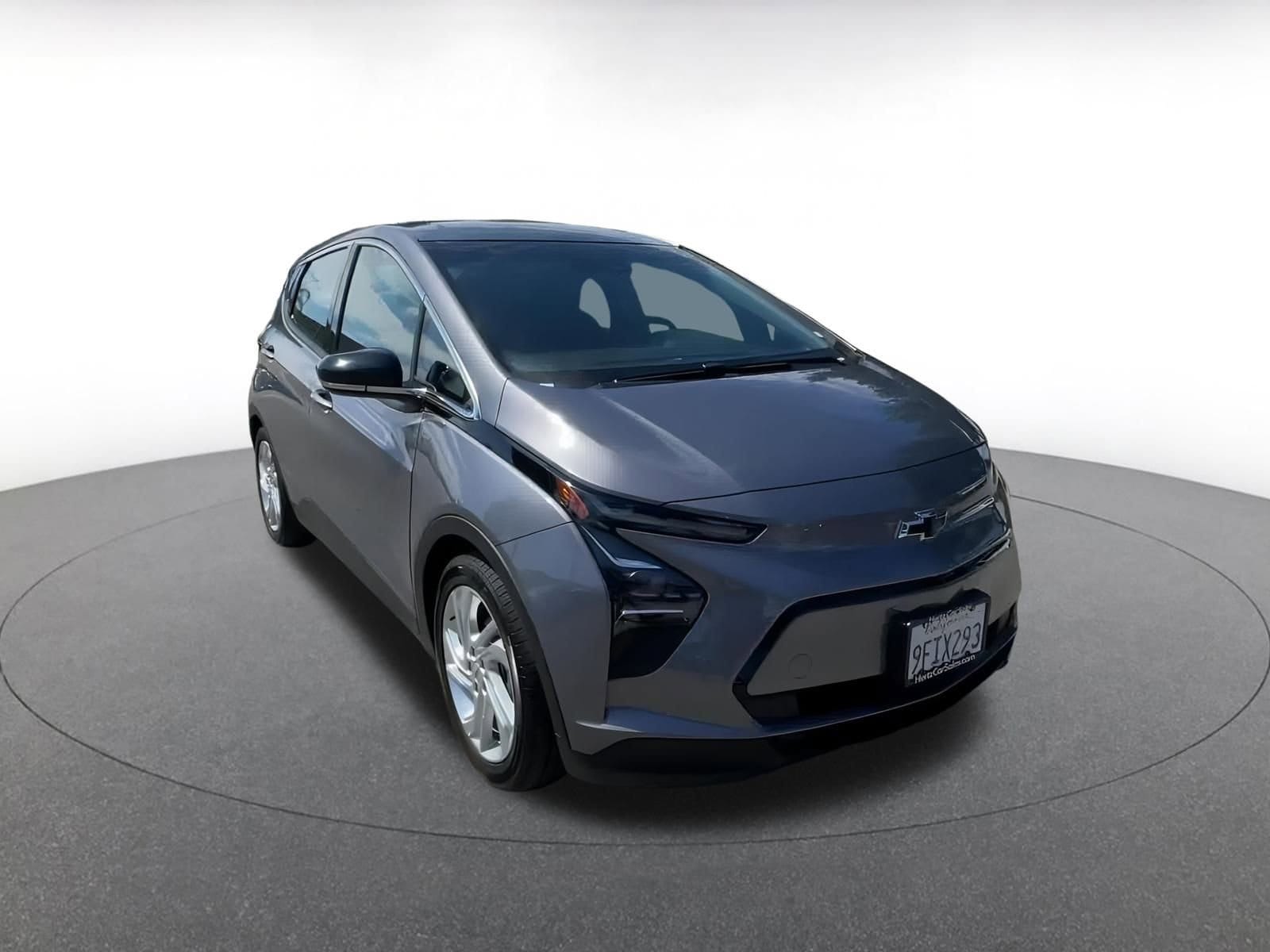 Thumbnail: 2023 Chevrolet Bolt EV - 3