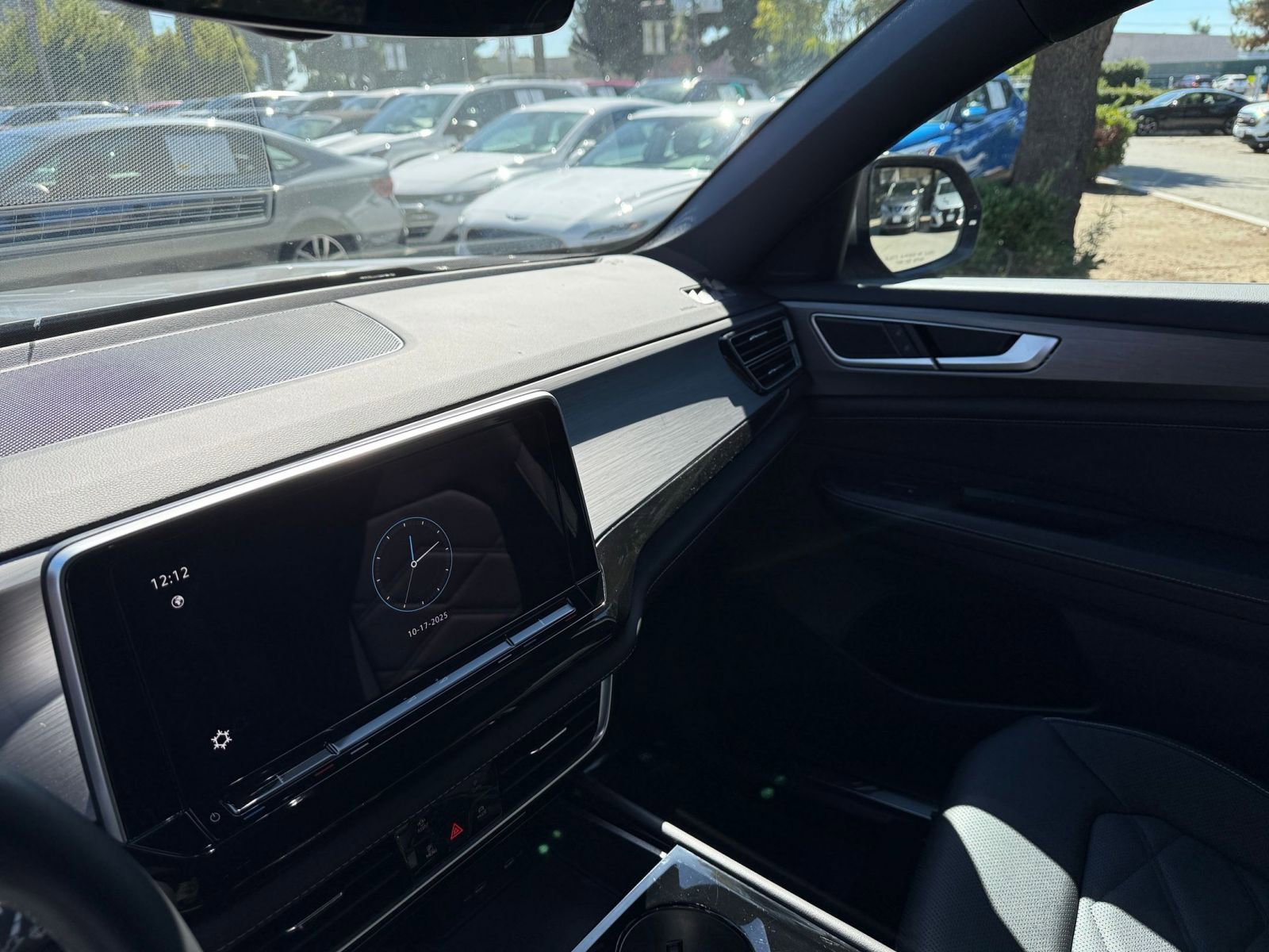 Thumbnail: 2025 Volkswagen Atlas - 31