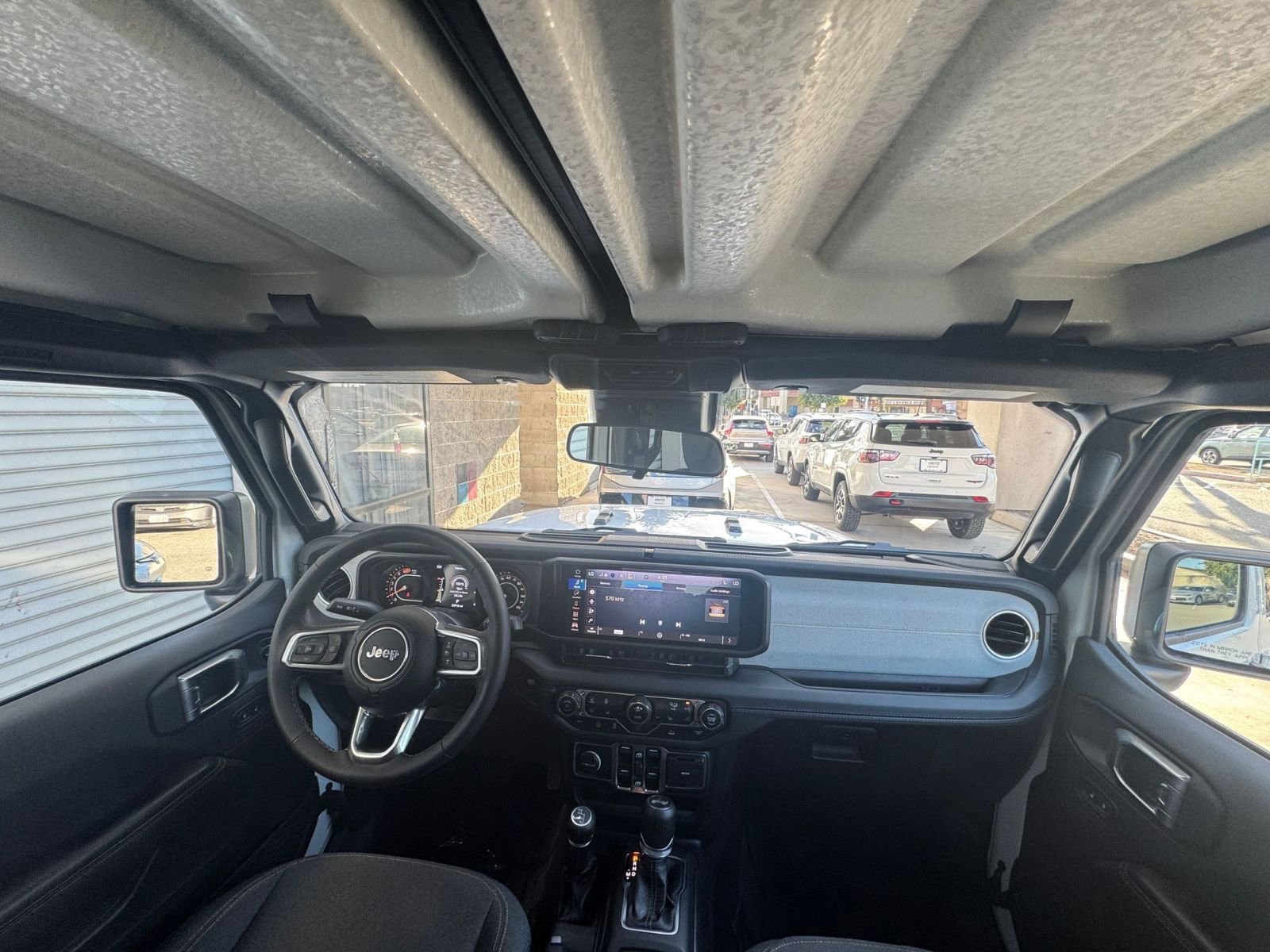 Thumbnail: 2025 Jeep Wrangler - 32