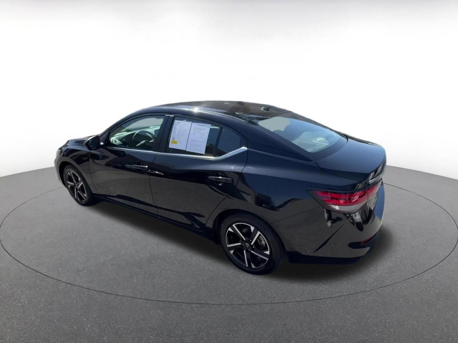 Thumbnail: 2025 Nissan Sentra - 10