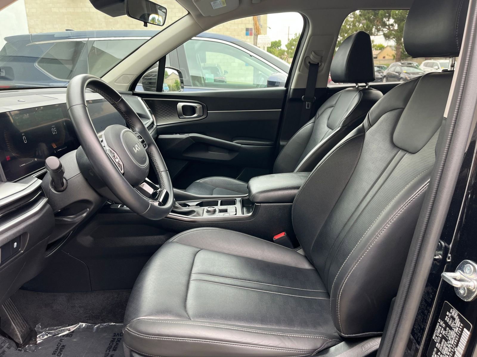 2024 Kia Sorento S 27