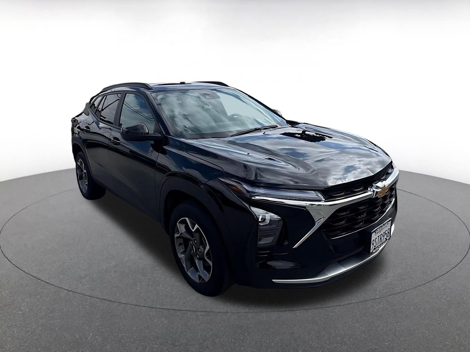 Thumbnail: 2025 Chevrolet Trax - 1