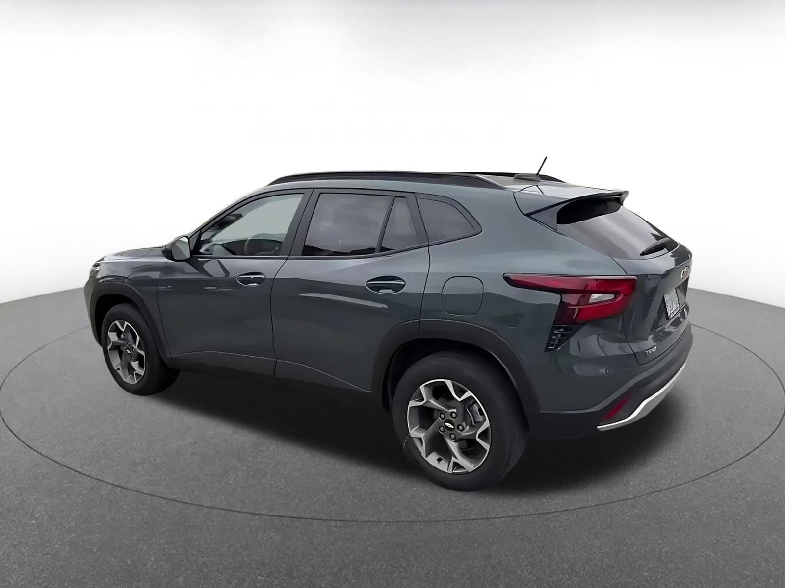 Thumbnail: 2025 Chevrolet Trax - 8