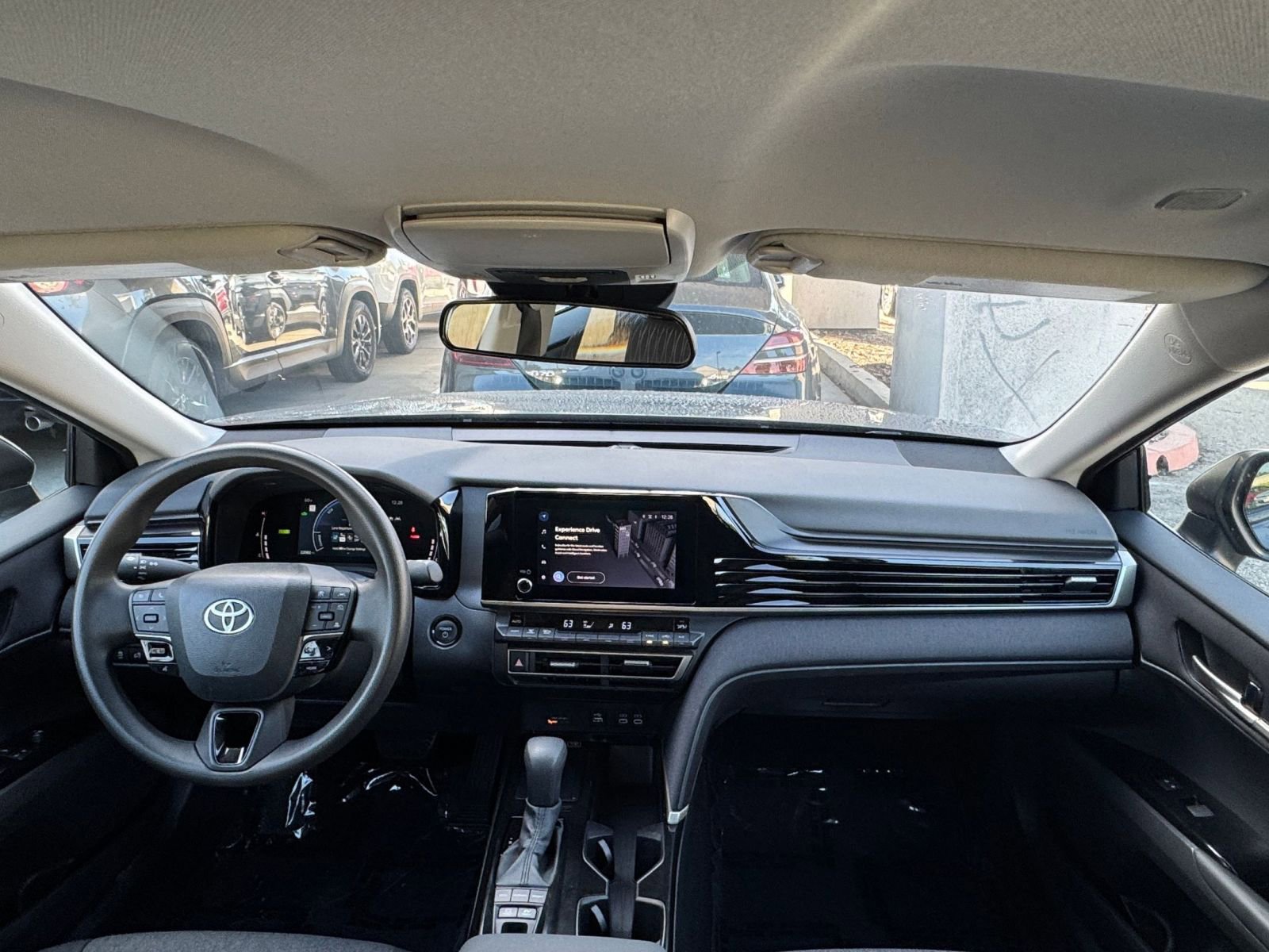 Thumbnail: 2025 Toyota Camry - 32