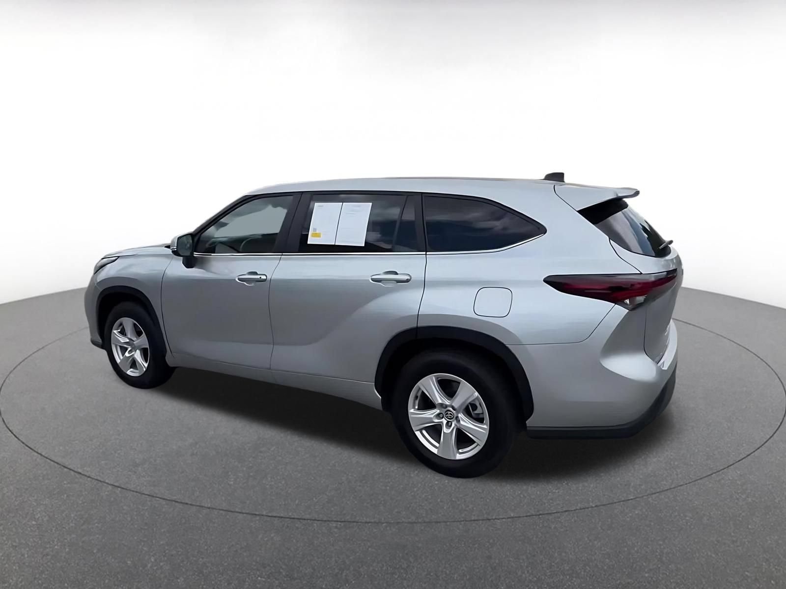 Thumbnail: 2025 Toyota Highlander - 8