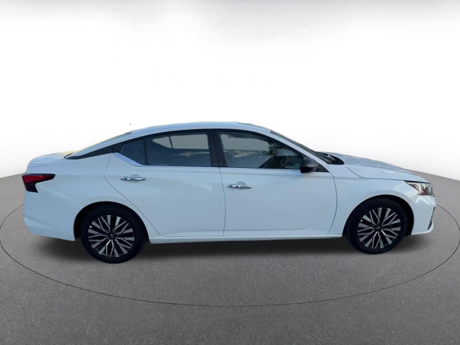 Thumbnail: 2025 Nissan Altima - 16