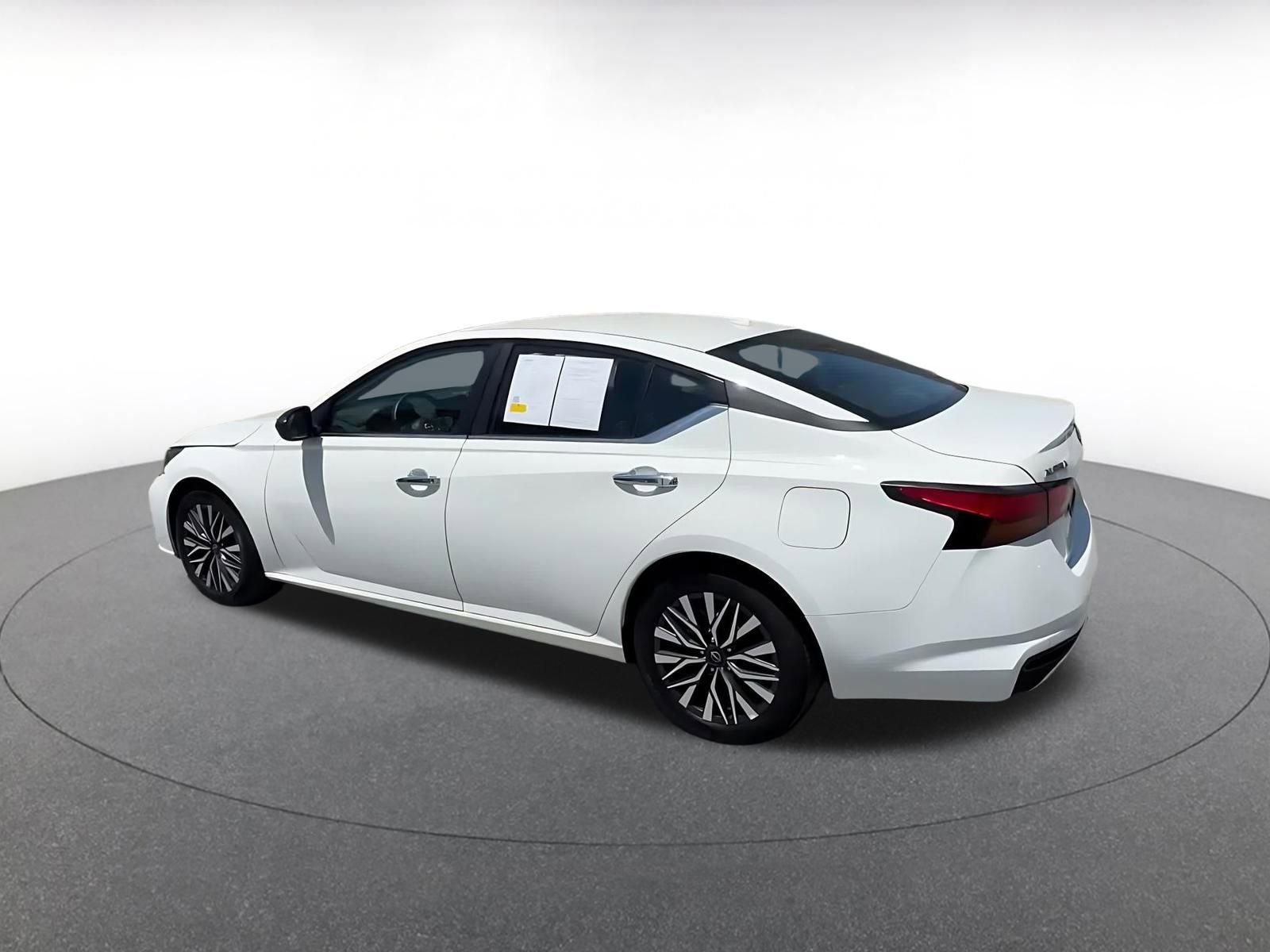 Thumbnail: 2025 Nissan Altima - 10