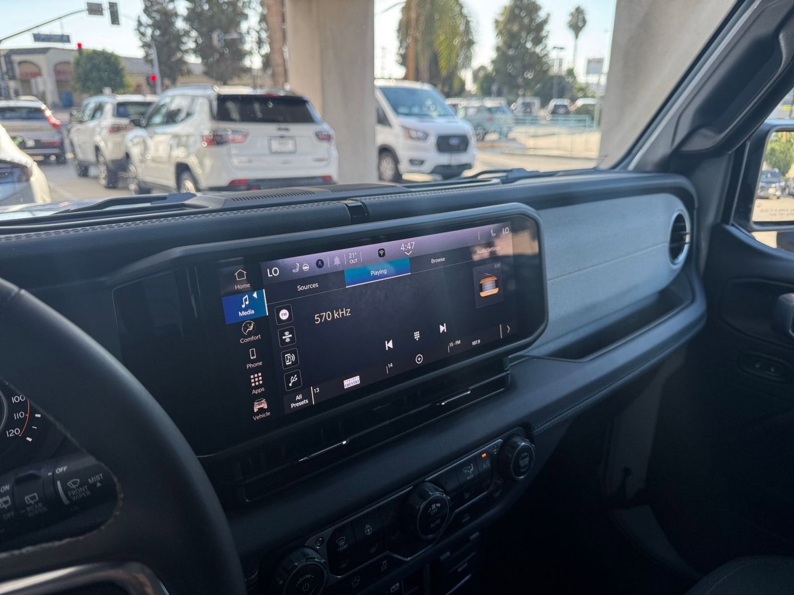 Thumbnail: 2025 Jeep Wrangler - 18