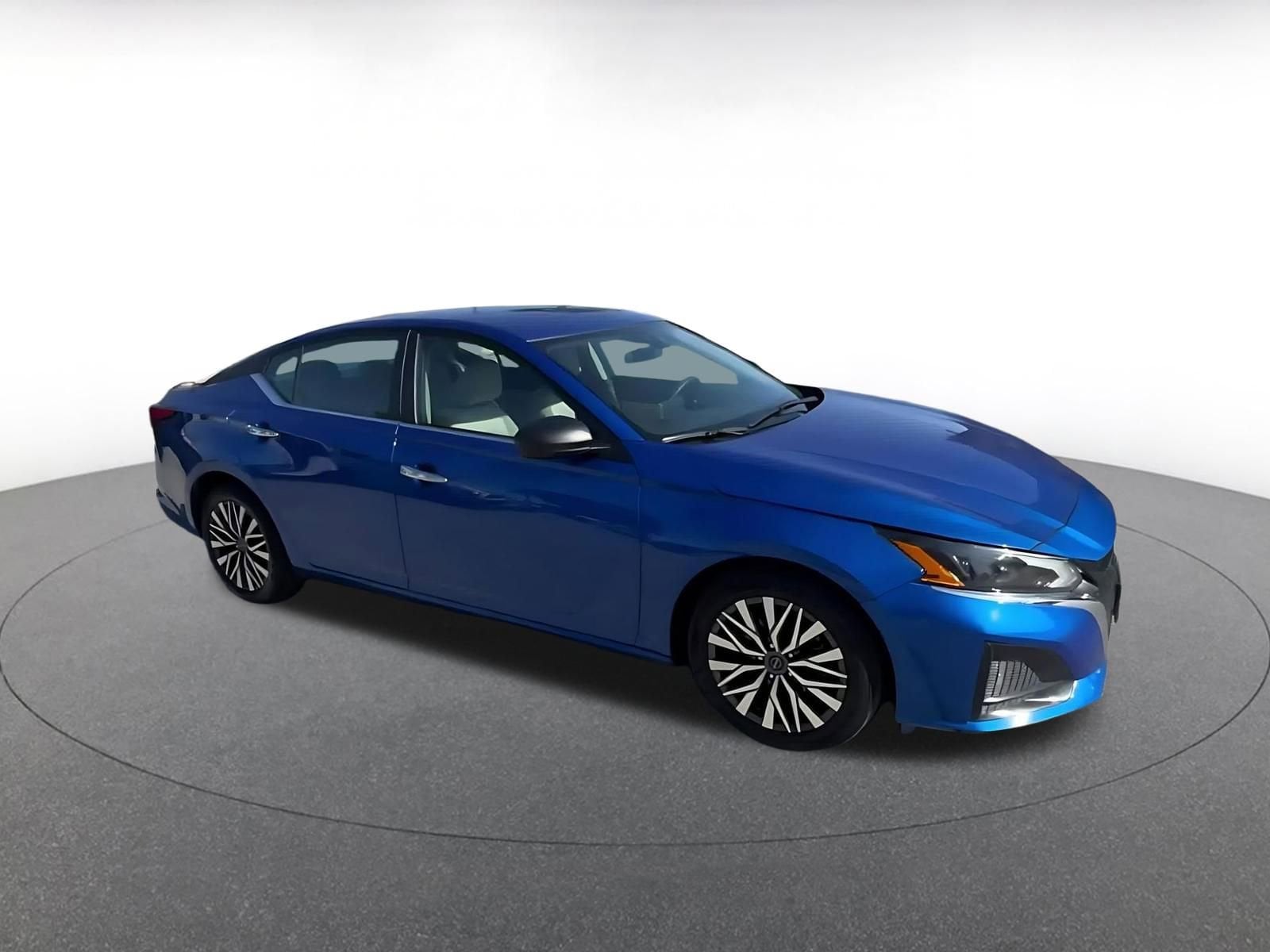 Thumbnail: 2025 Nissan Altima - 2