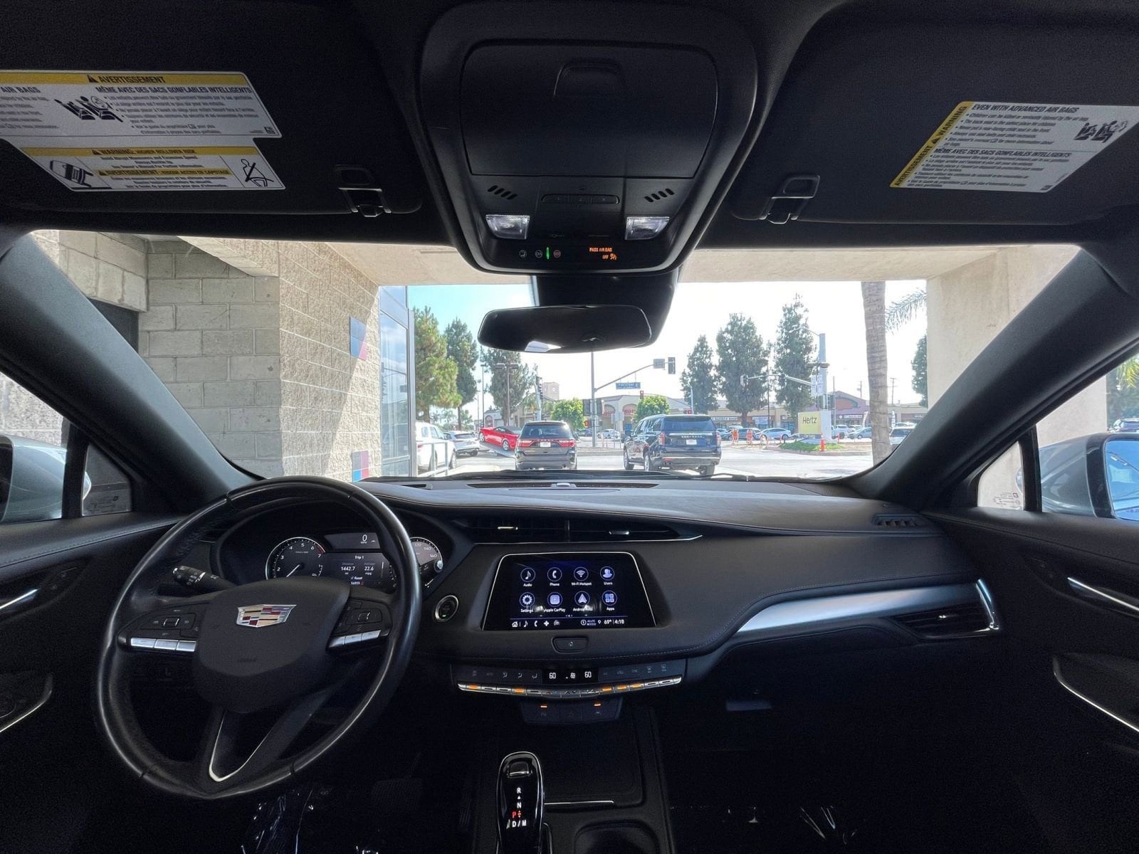Thumbnail: 2023 Cadillac XT4 - 33