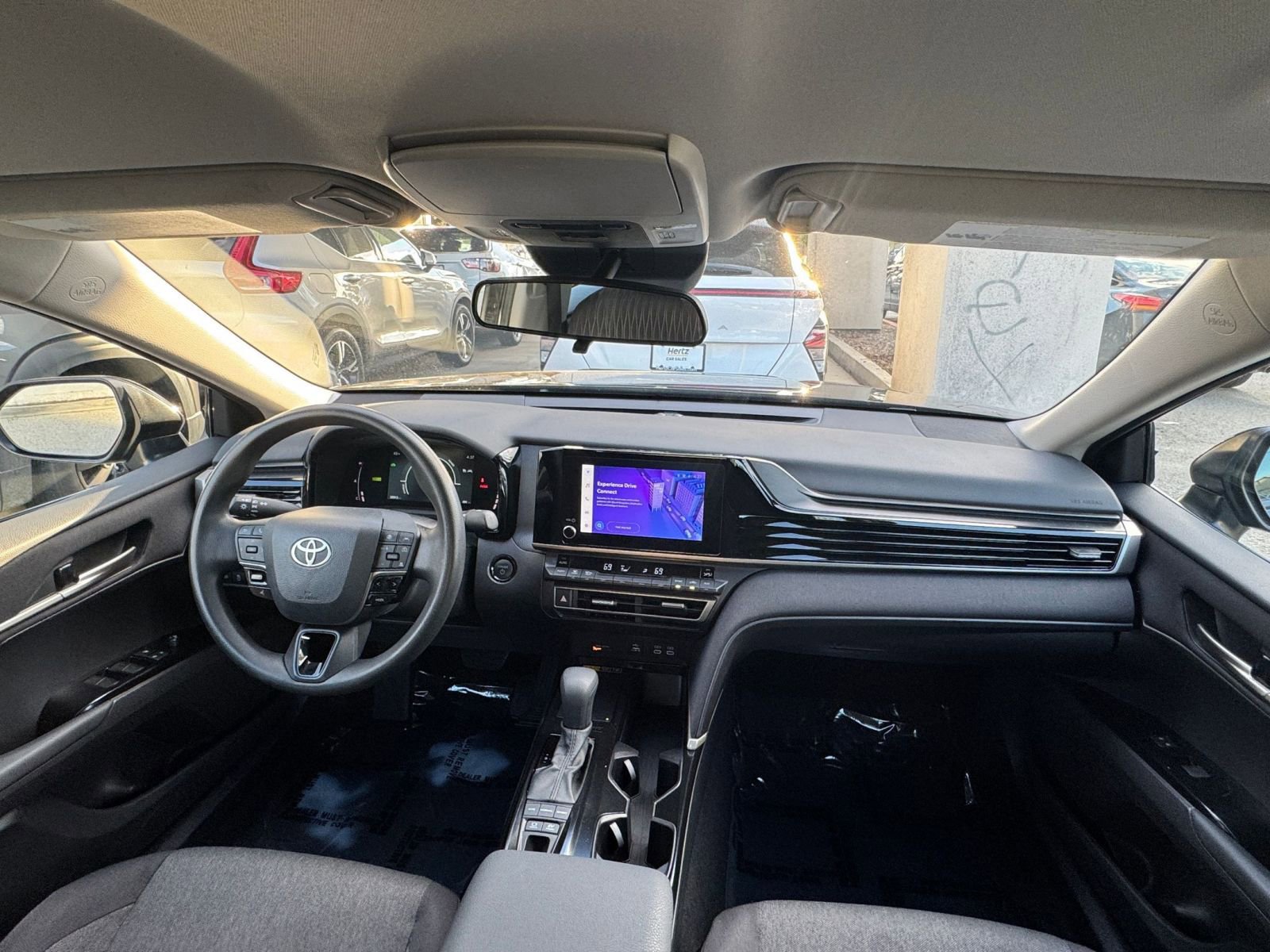 Thumbnail: 2025 Toyota Camry - 32