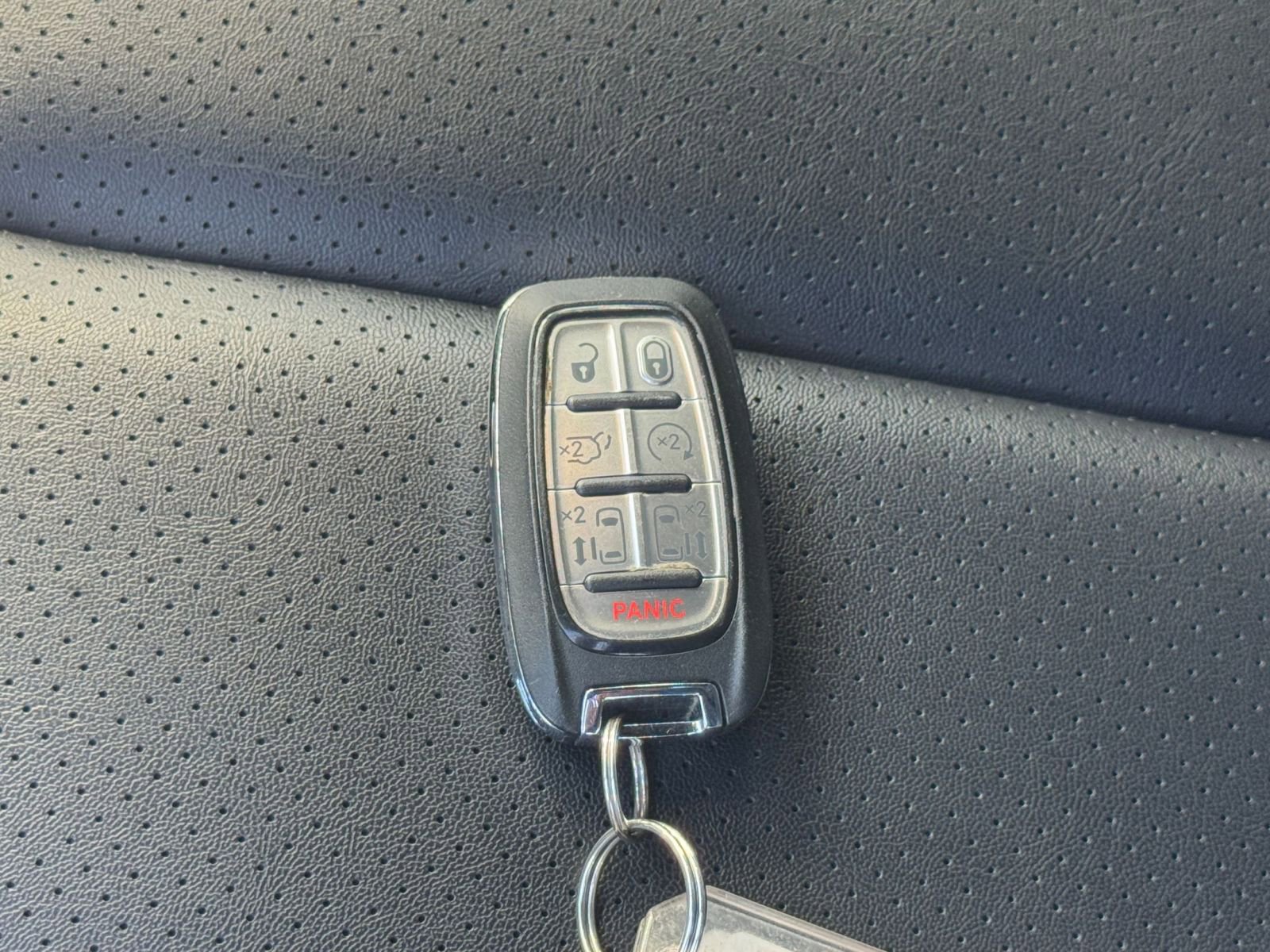 Thumbnail: 2025 Chrysler Pacifica - 21