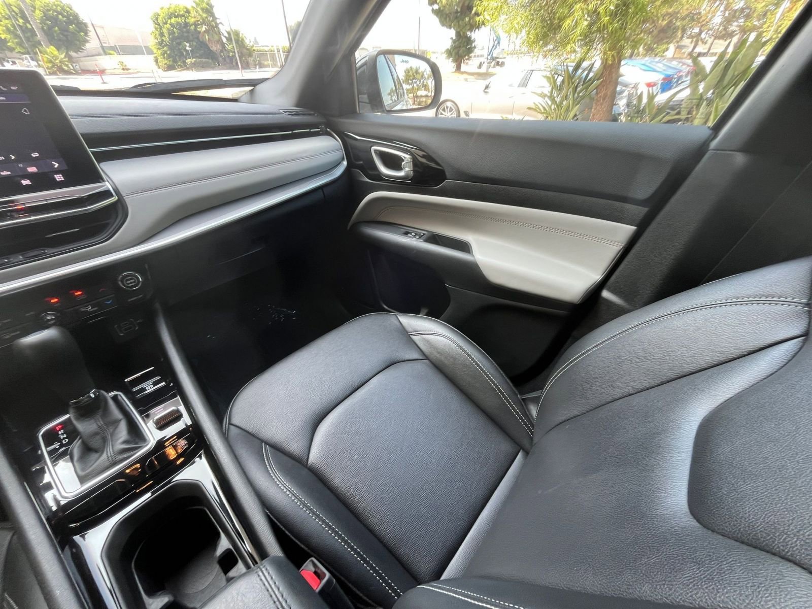 Thumbnail: 2025 Jeep Compass - 35