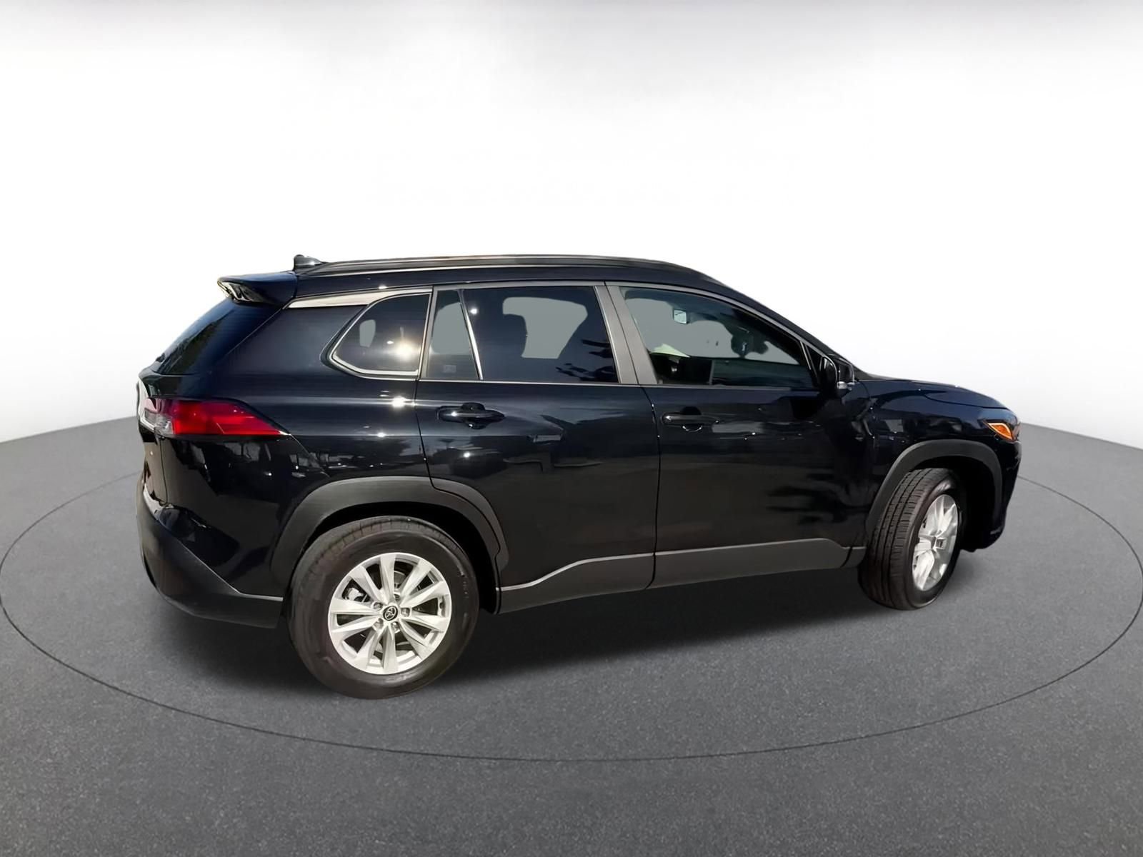 Thumbnail: 2025 Toyota Corolla Cross - 14