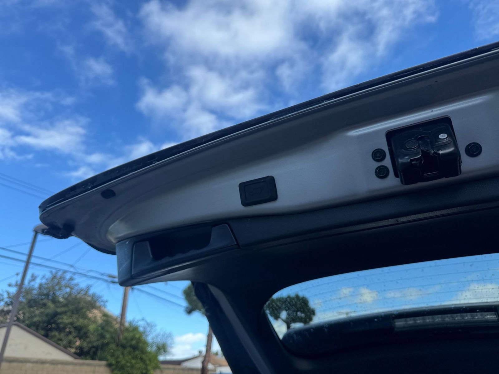 Thumbnail: 2025 Toyota RAV4 - 23