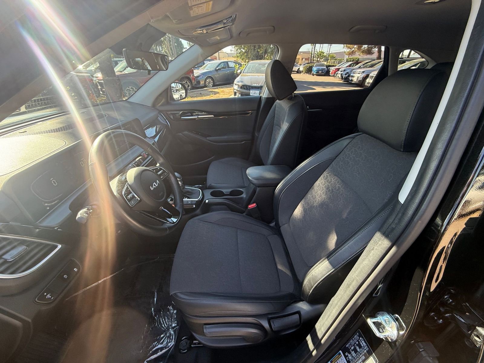 Thumbnail: 2025 Kia Seltos - 24